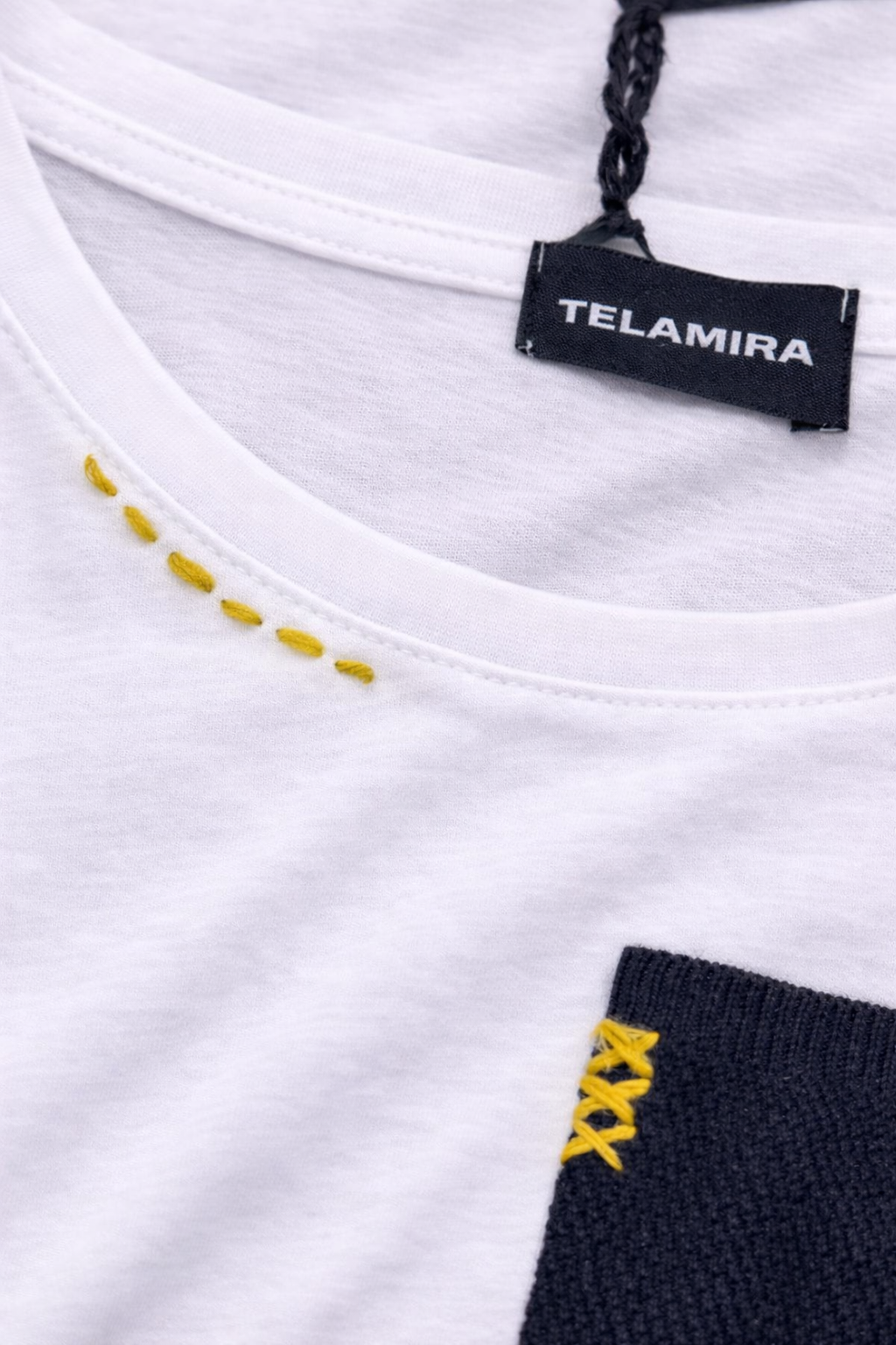 TELAMIRA TSHRIT CON TASCHINO E RICAMO - Mania Fashion Clothing