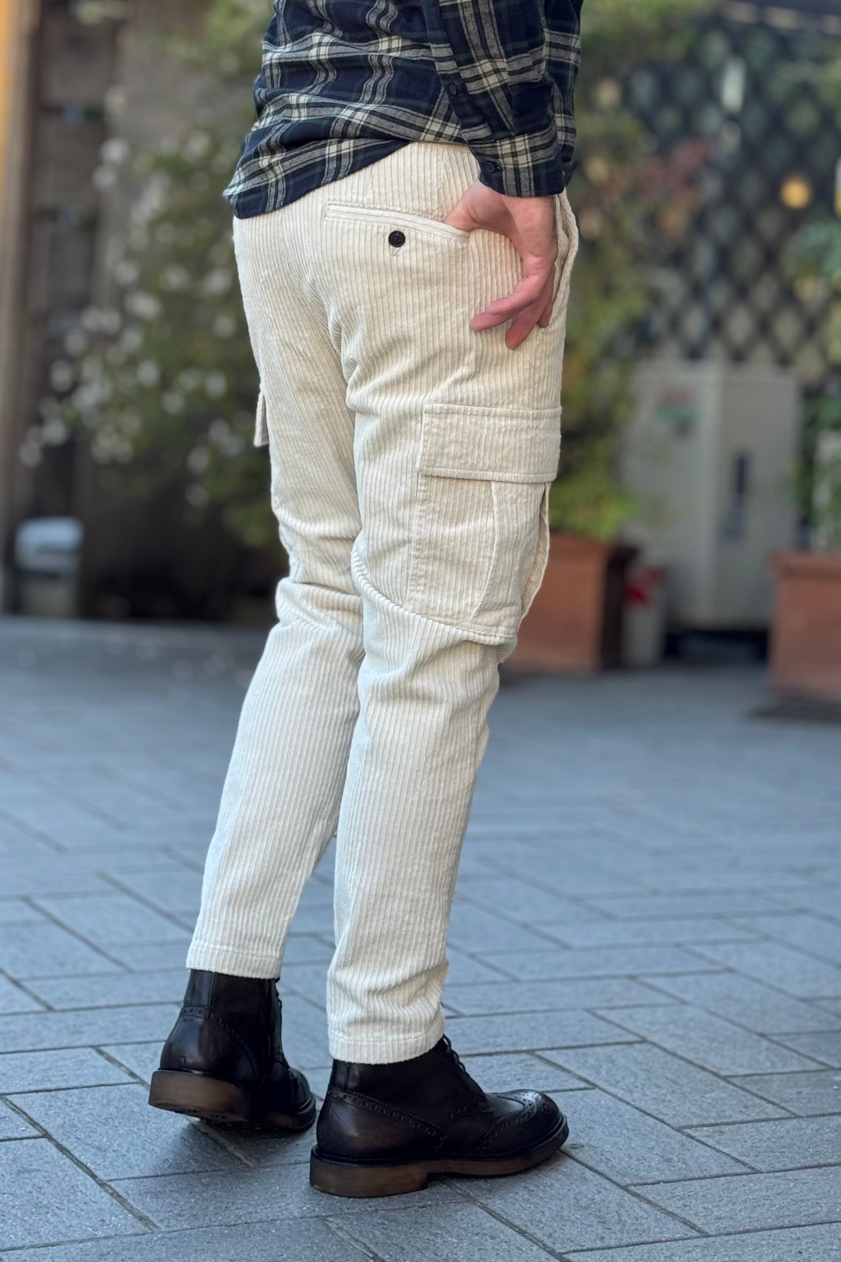 TELAMIRA PANTALONE IN VELLUTO TASCONATO DISPONIBILE IN 2 COLORI