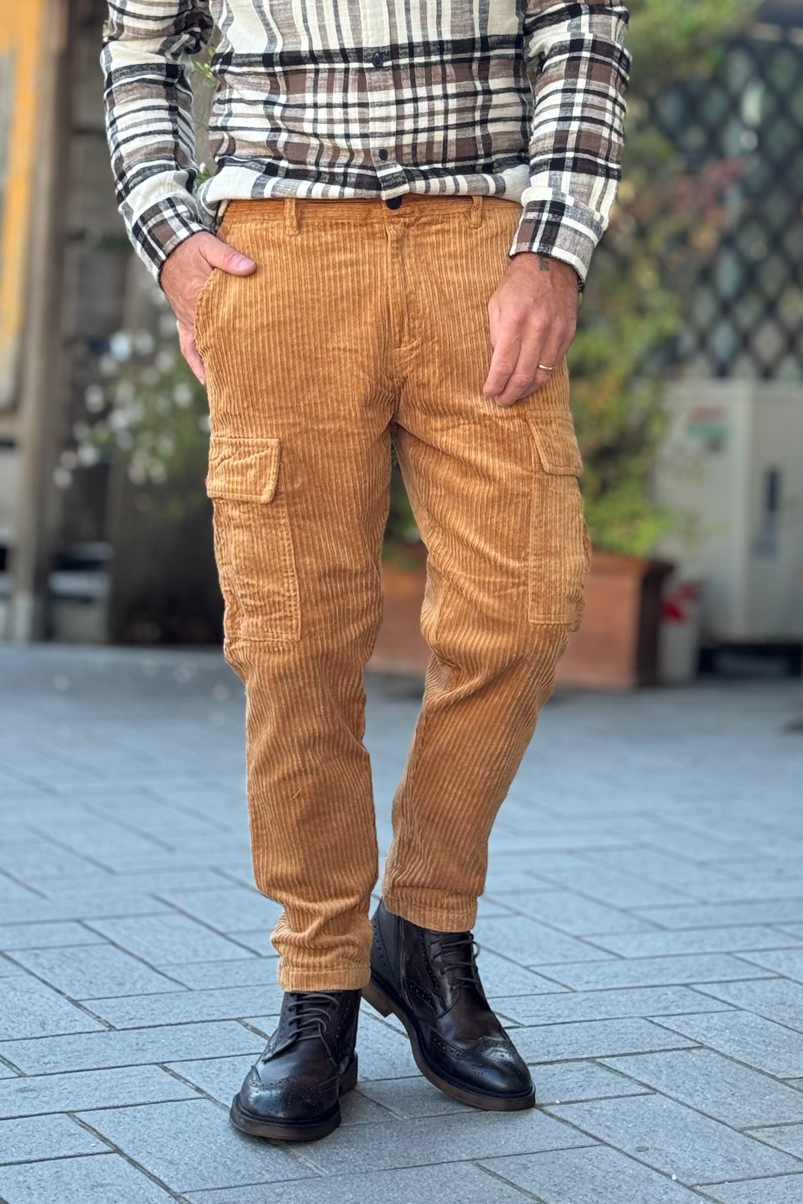 TELAMIRA PANTALONE IN VELLUTO TASCONATO DISPONIBILE IN 2 COLORI