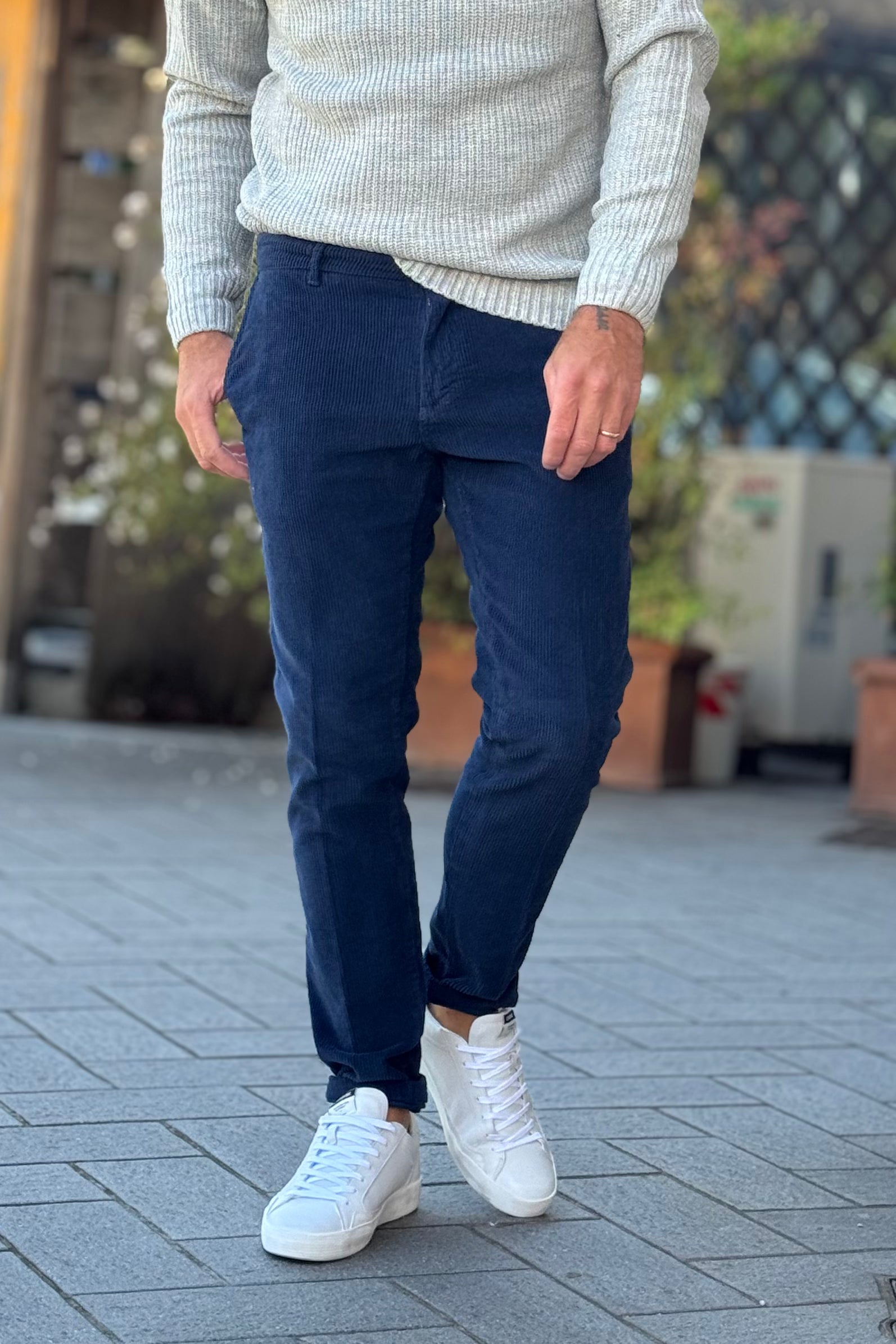 TELAMIRA PANTALONE SLIM IN VELLUTO DISPONIBILE IN 3 COLORI