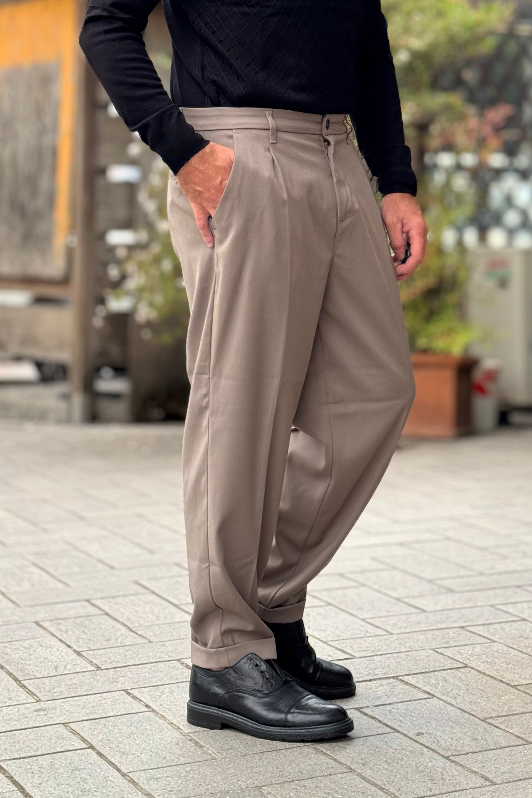 TELAMIRA PANTALONE LARGO CON PINCES DISPONIBILE IN 2 COLORI