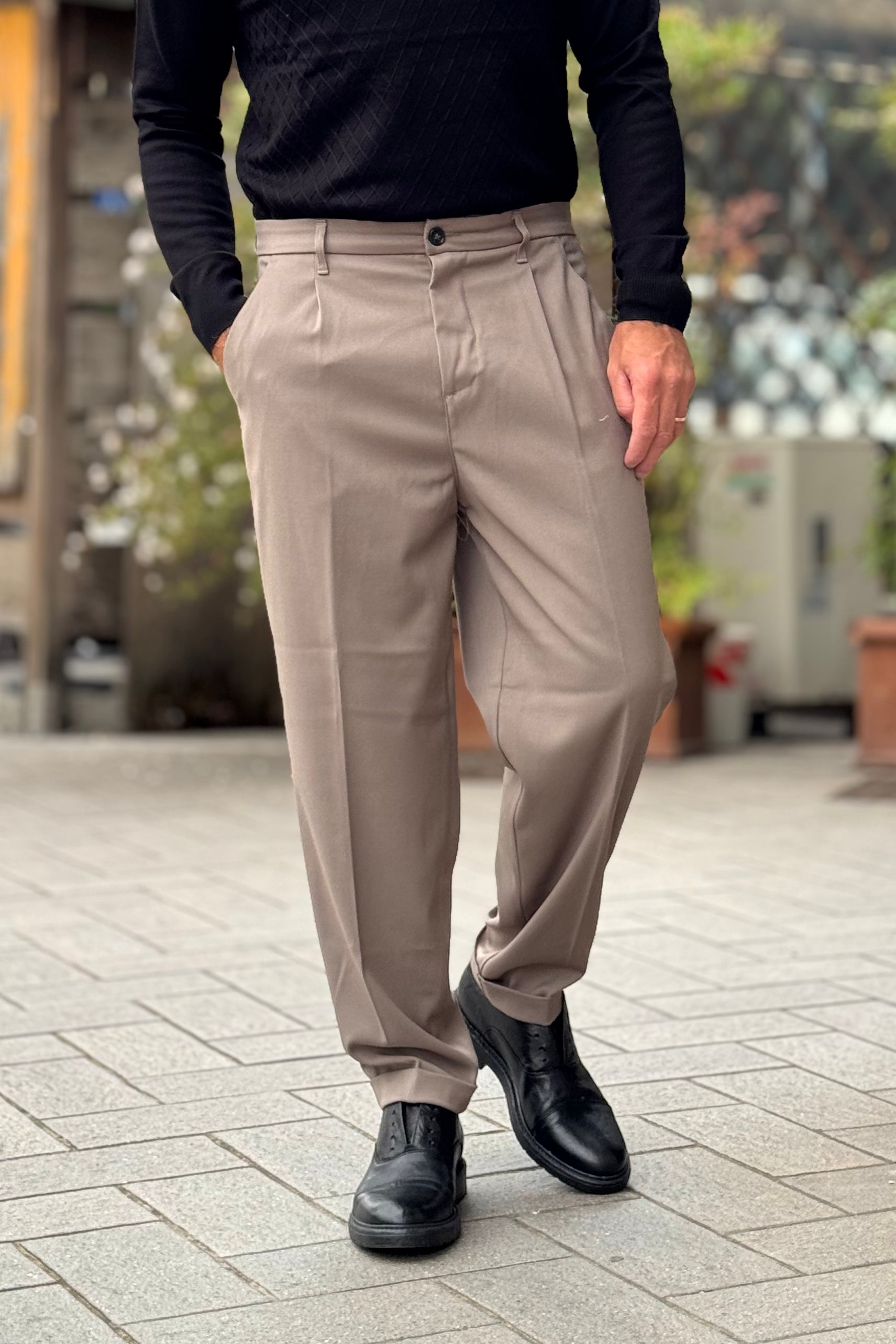 TELAMIRA PANTALONE LARGO CON PINCES DISPONIBILE IN 2 COLORI