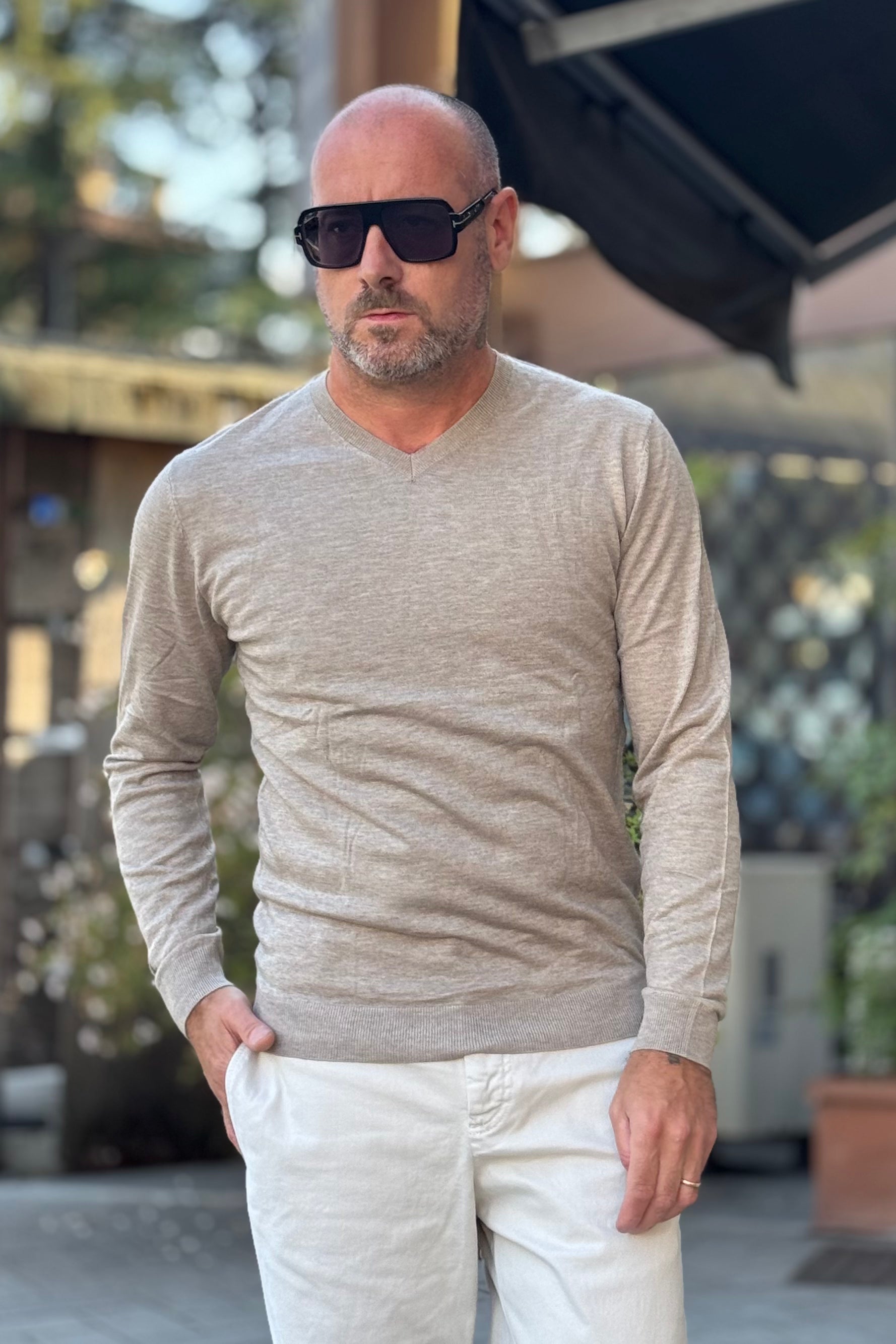 Telamira MV-041 V-neck sweater in extra fine wool available in 4 colors