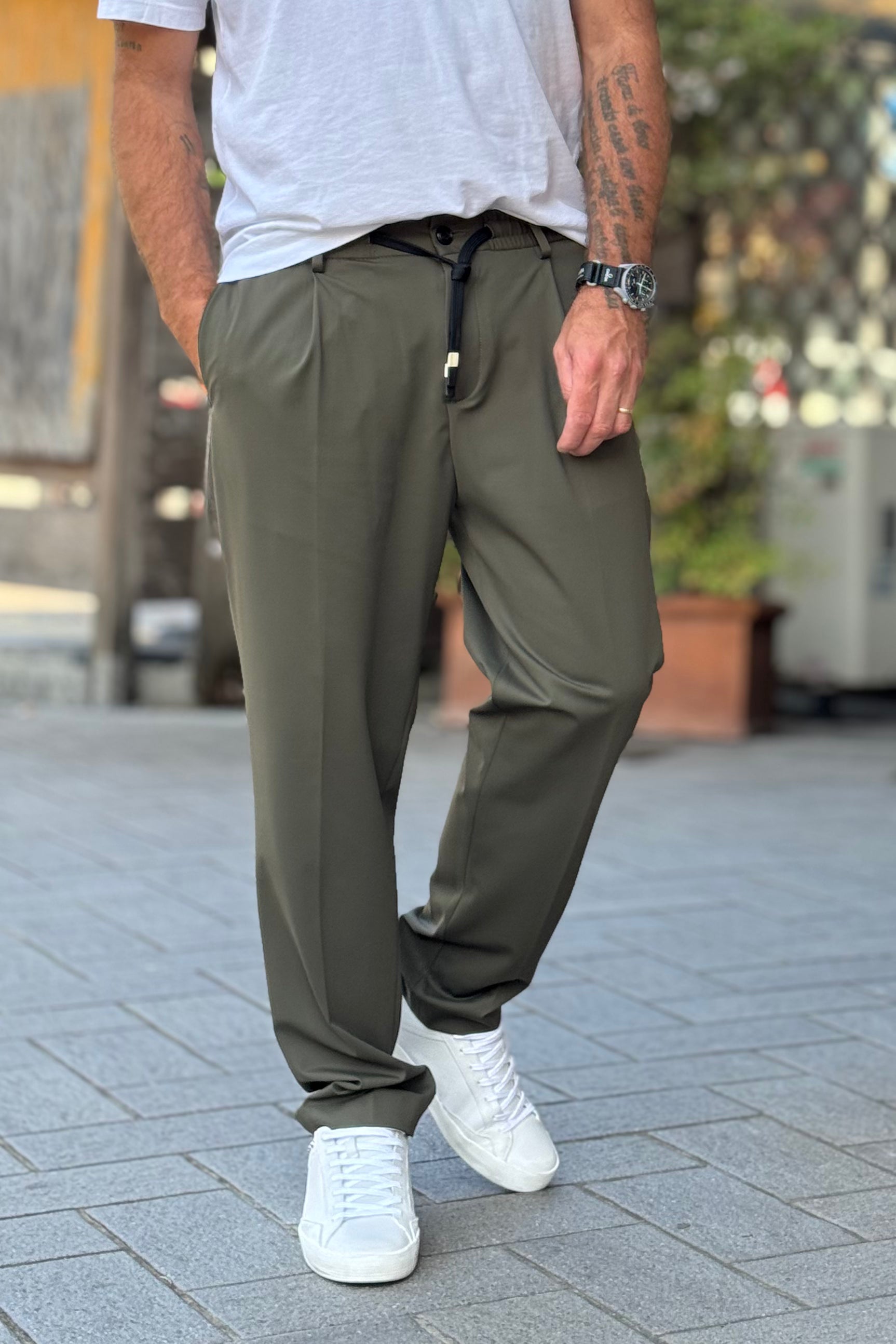 DANIELE ALESSANDRINI PANTALACCIO CON PINCE IN TESSUTO TECNICO