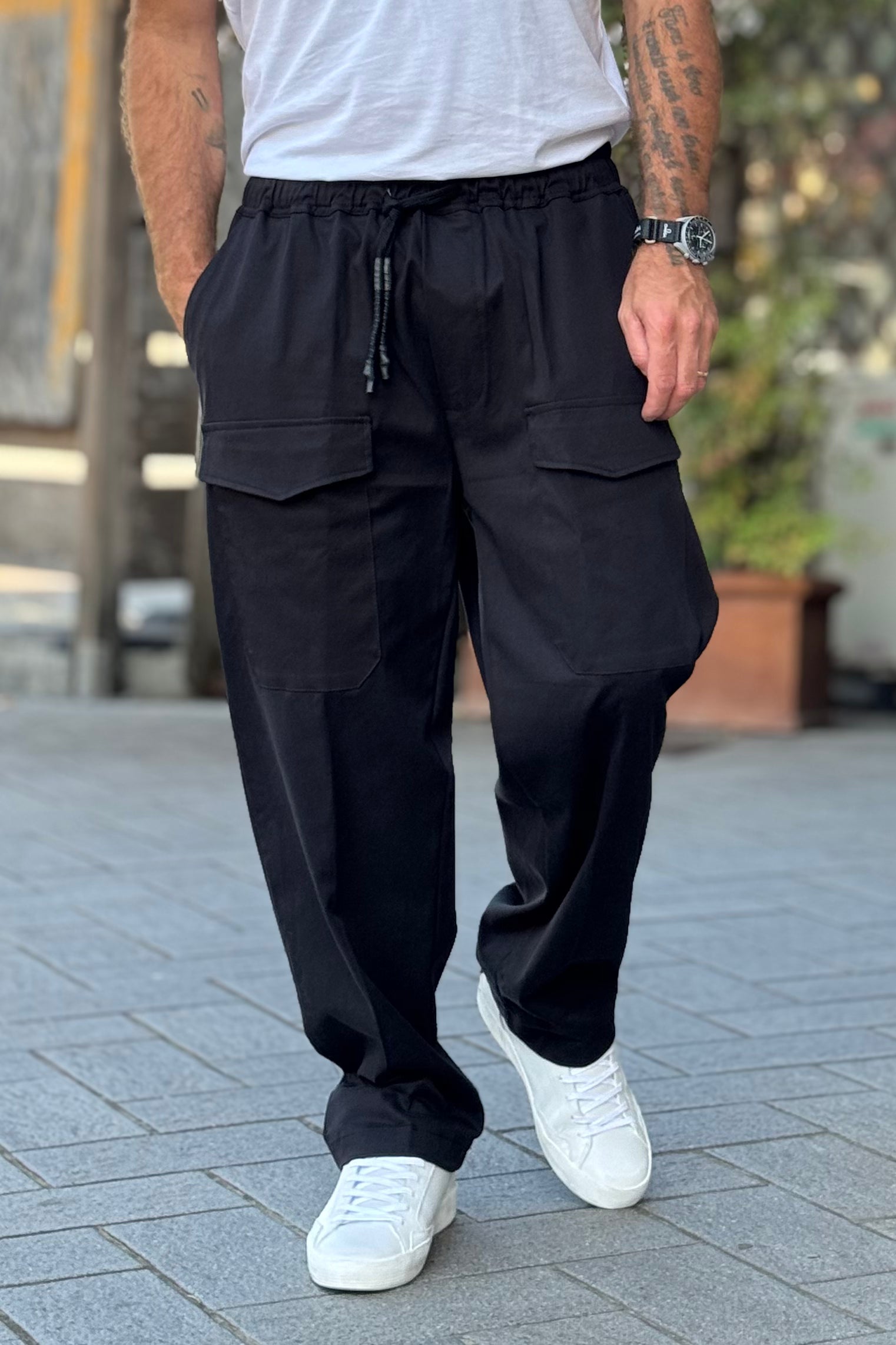 XAGON MAN PANTALONE TASCONE MODELLO LARGO COLORE NERO