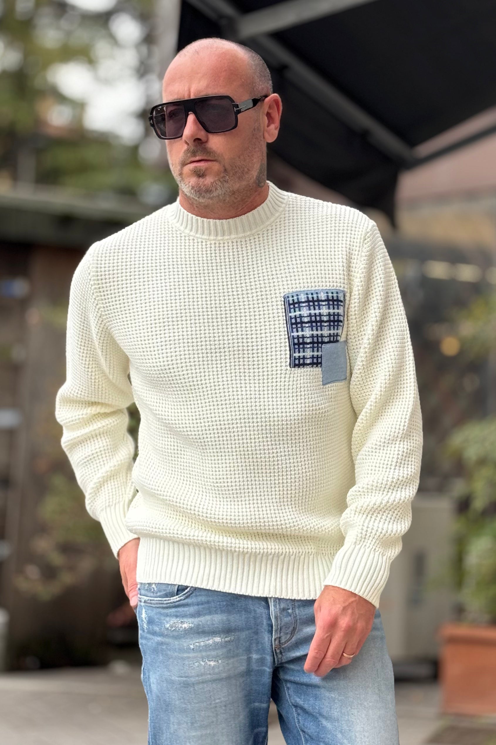 TELAMIRA MAGLIA GIROCOLLO CON PATCH DISPONIBILE IN 2 COLORI