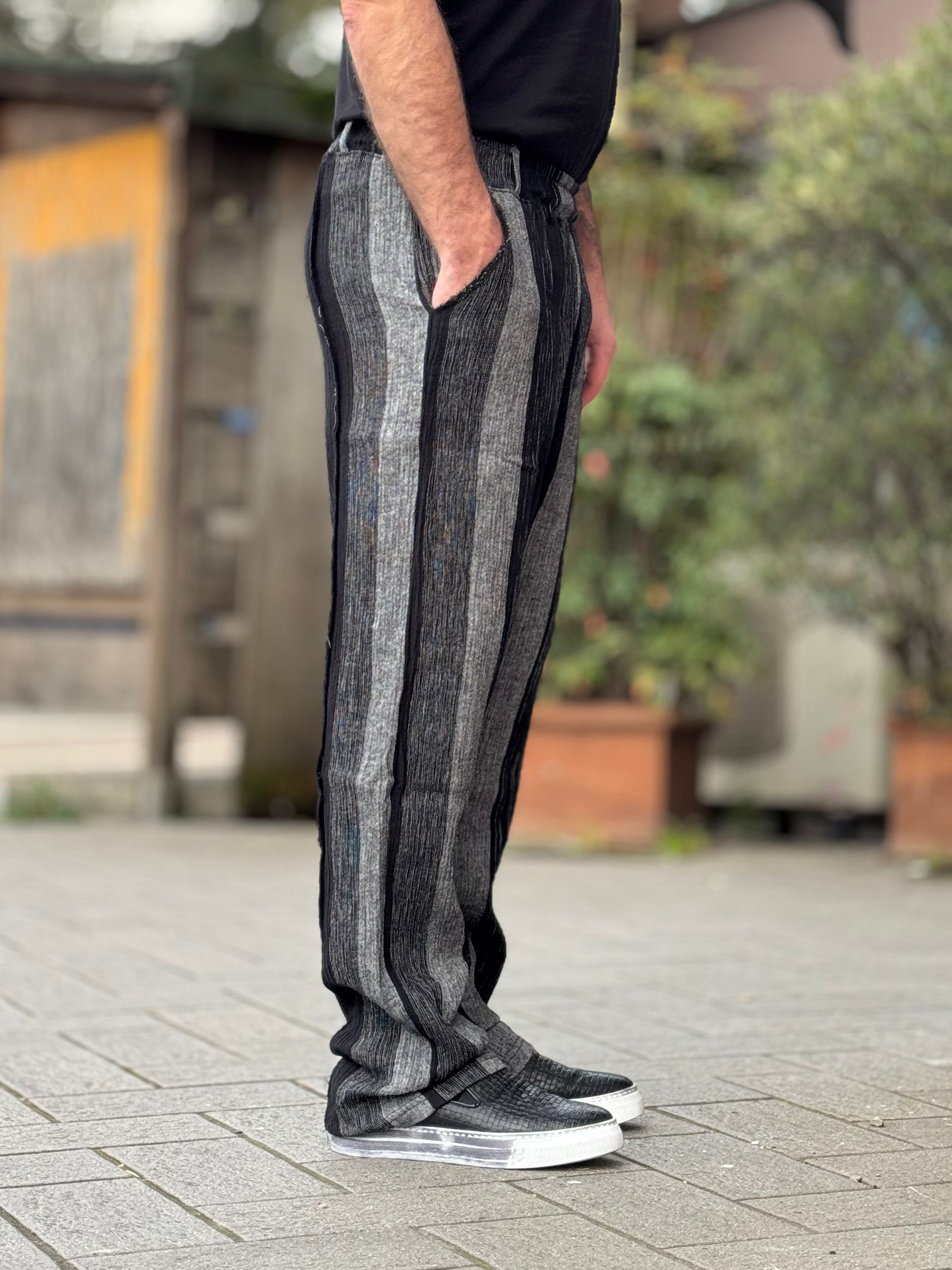 XAGON MAN PANTALONE LARGO A RIGHE
