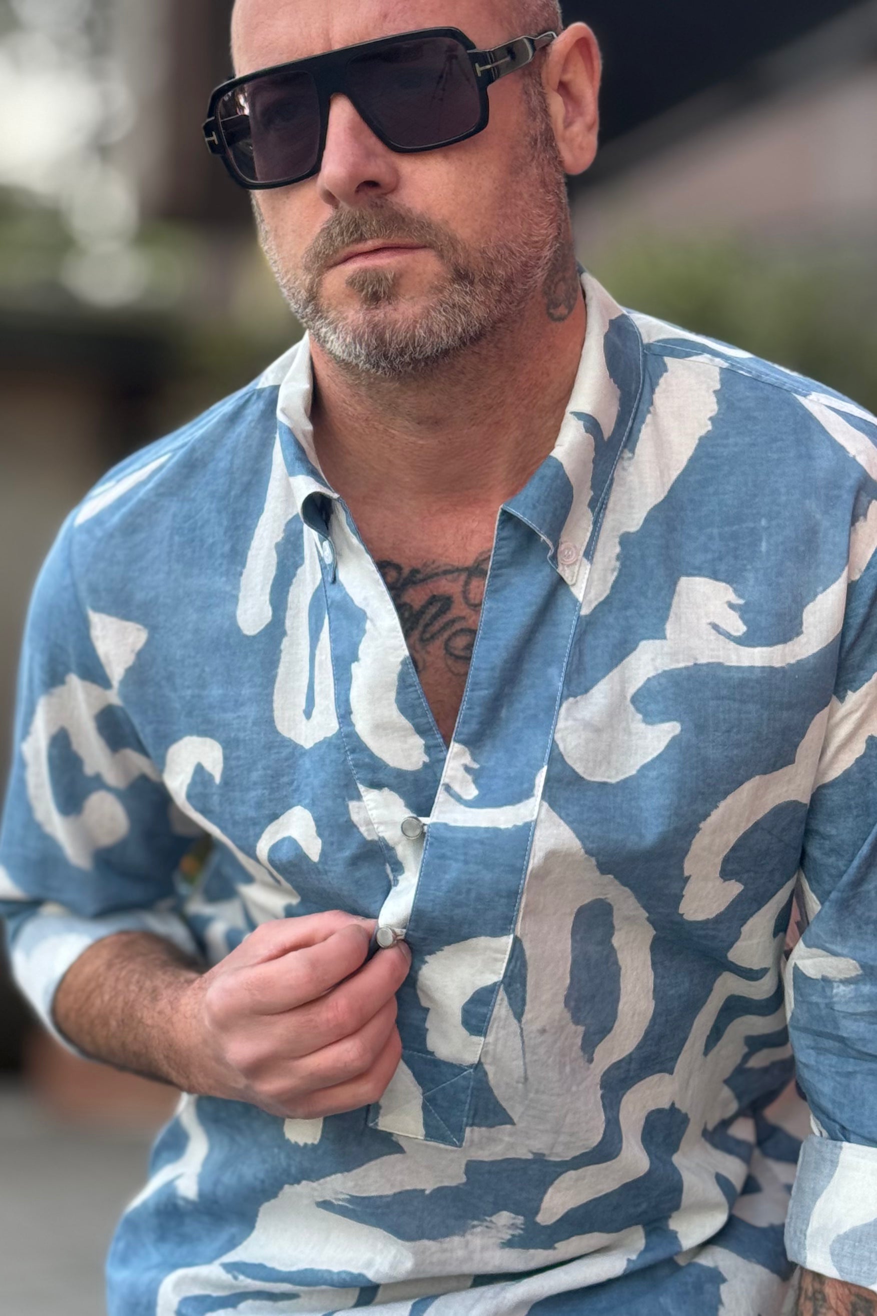 BICOLORE CAMICIA V-NECK FANTASIA