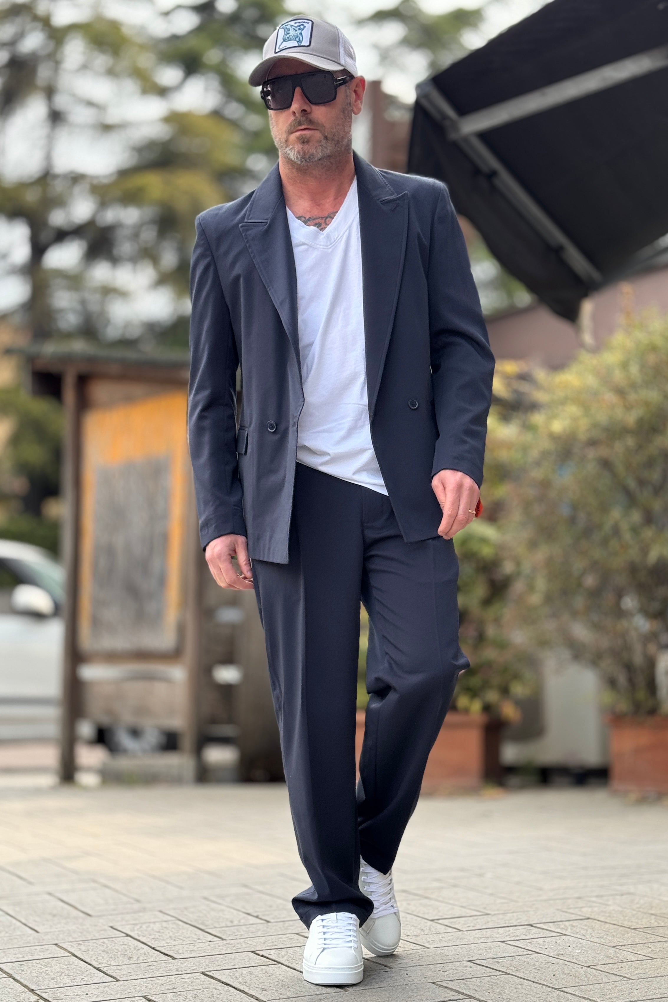 TELAMIRA ABITO RELAXED DOPPIO PETTO A UN BOTTONE DISPONIBILE IN 2 COLORI