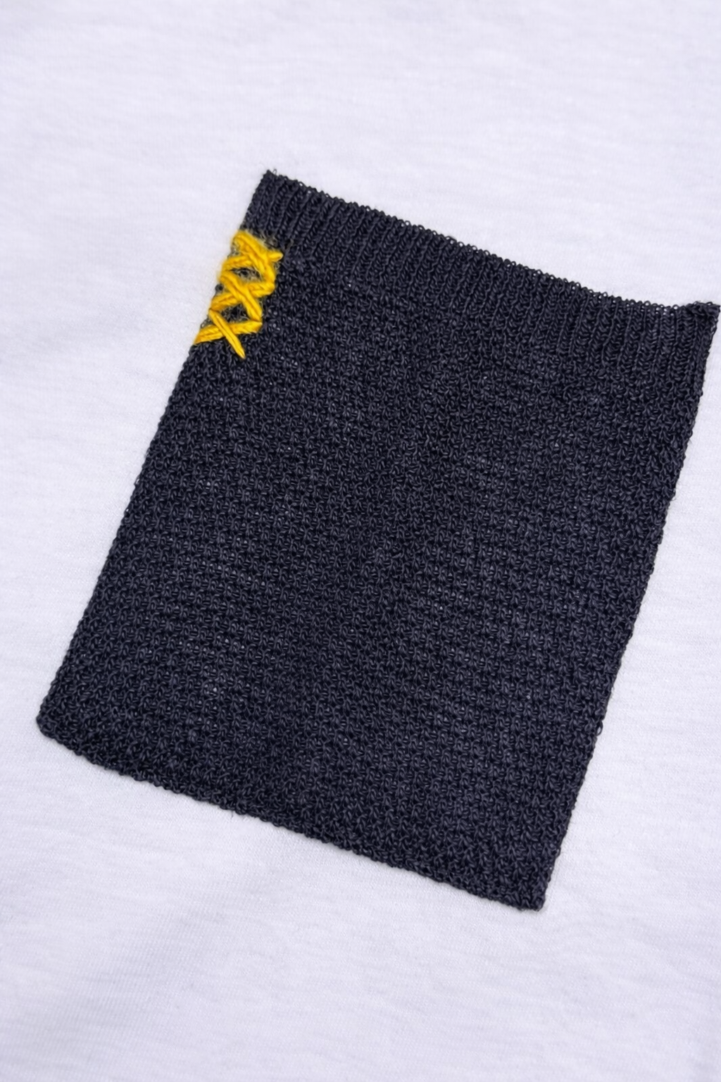 TELAMIRA TSHRIT CON TASCHINO E RICAMO - Mania Fashion Clothing