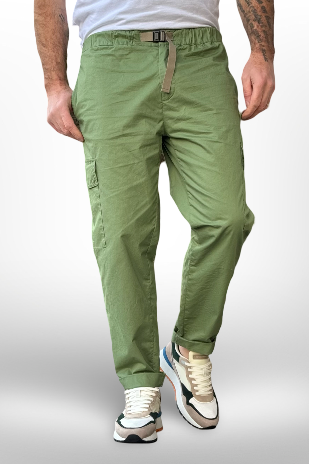 Bicolore 2569Y Pantalone tasconato con chiusura moschettone colore verde