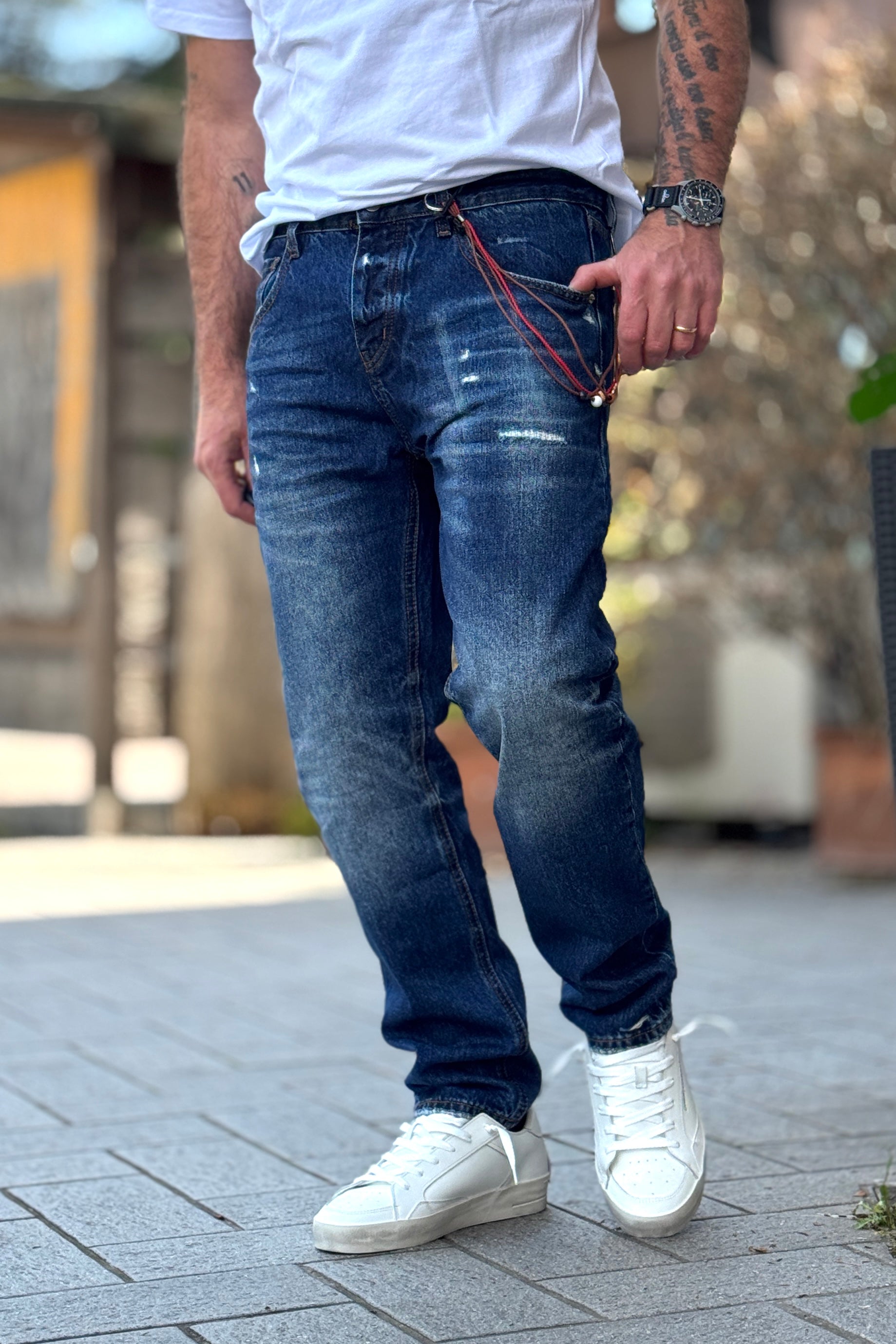 TELAMIRA JEANS REGULAR BLU SCURO CON ABRASIONI
