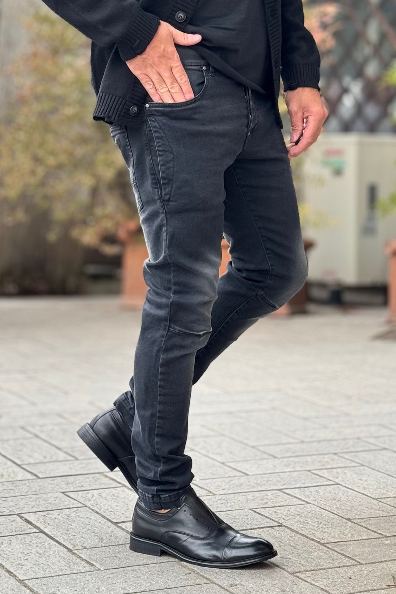 EN AVANCE STAR JEANS SLIM CON ROTTURE COLORE NERO