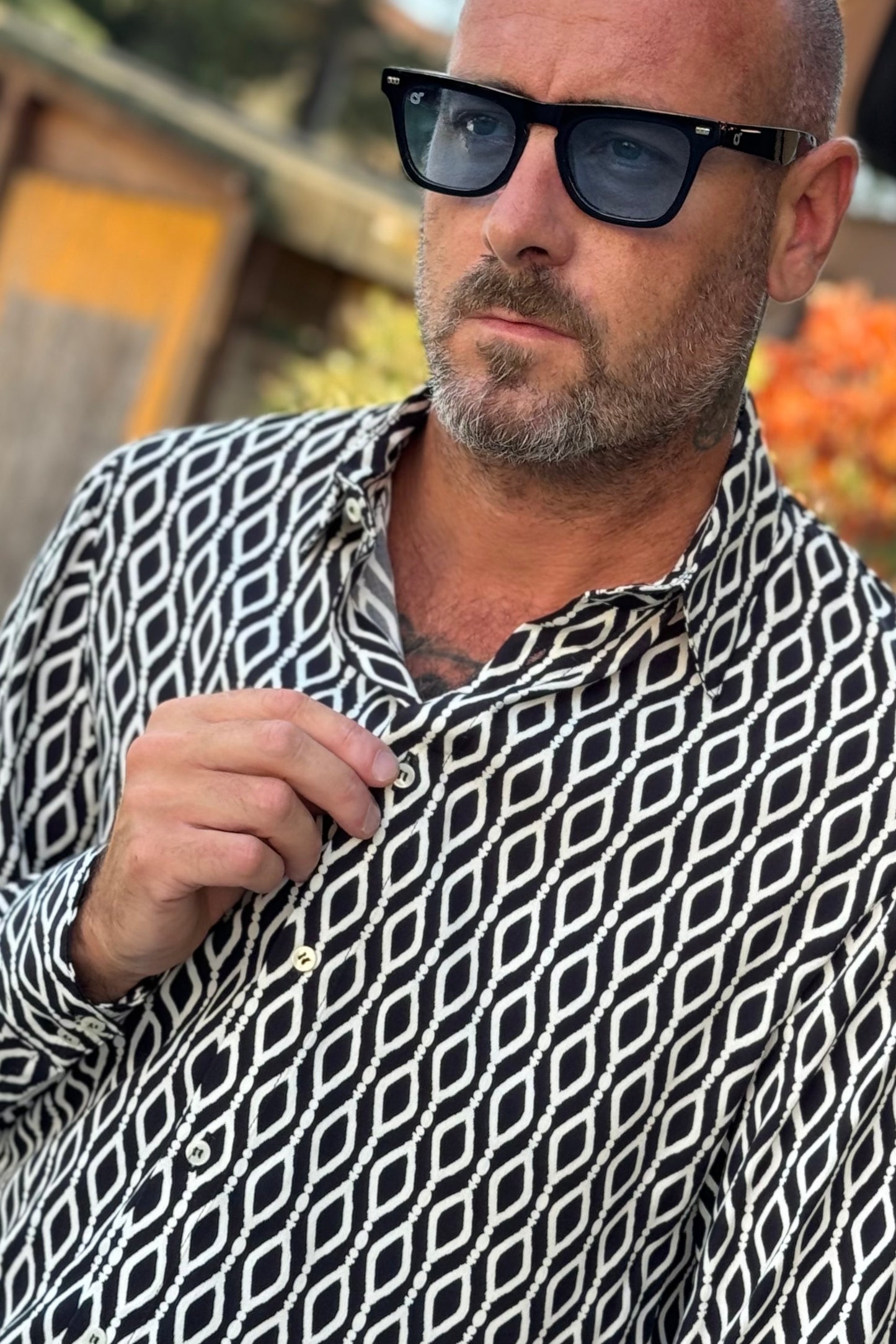 Officina 36 3310 viscose shirt with diamond pattern available in 2 colours