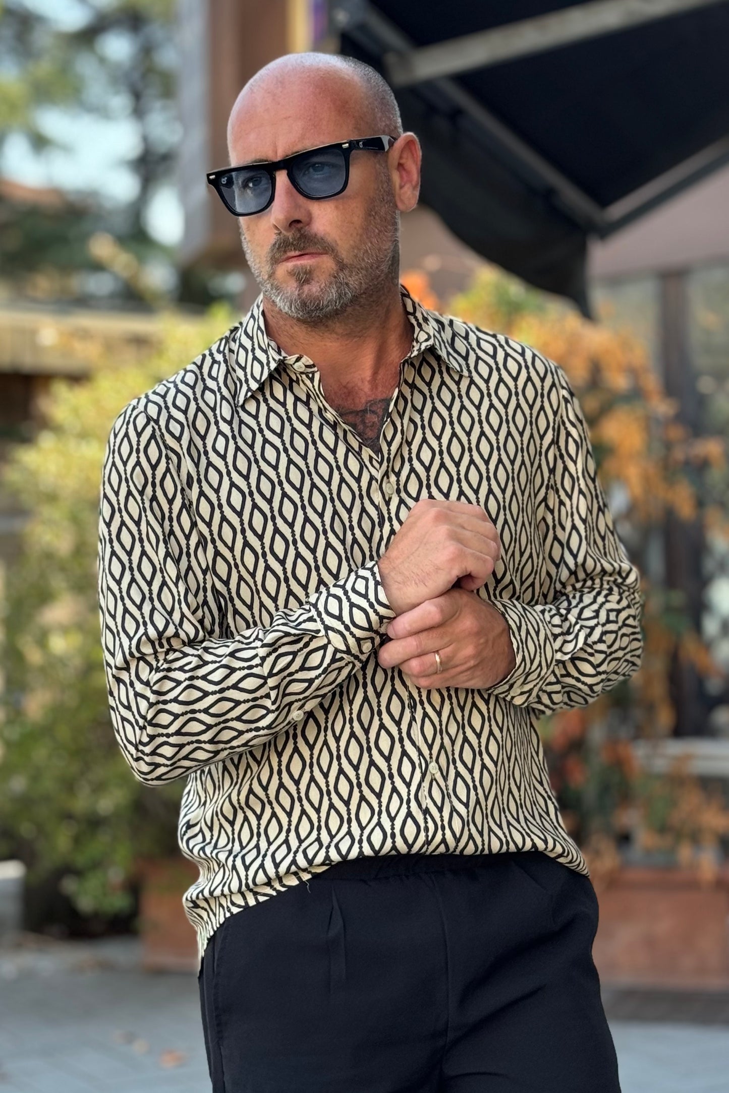 Officina 36 3310 viscose shirt with diamond pattern available in 2 colours