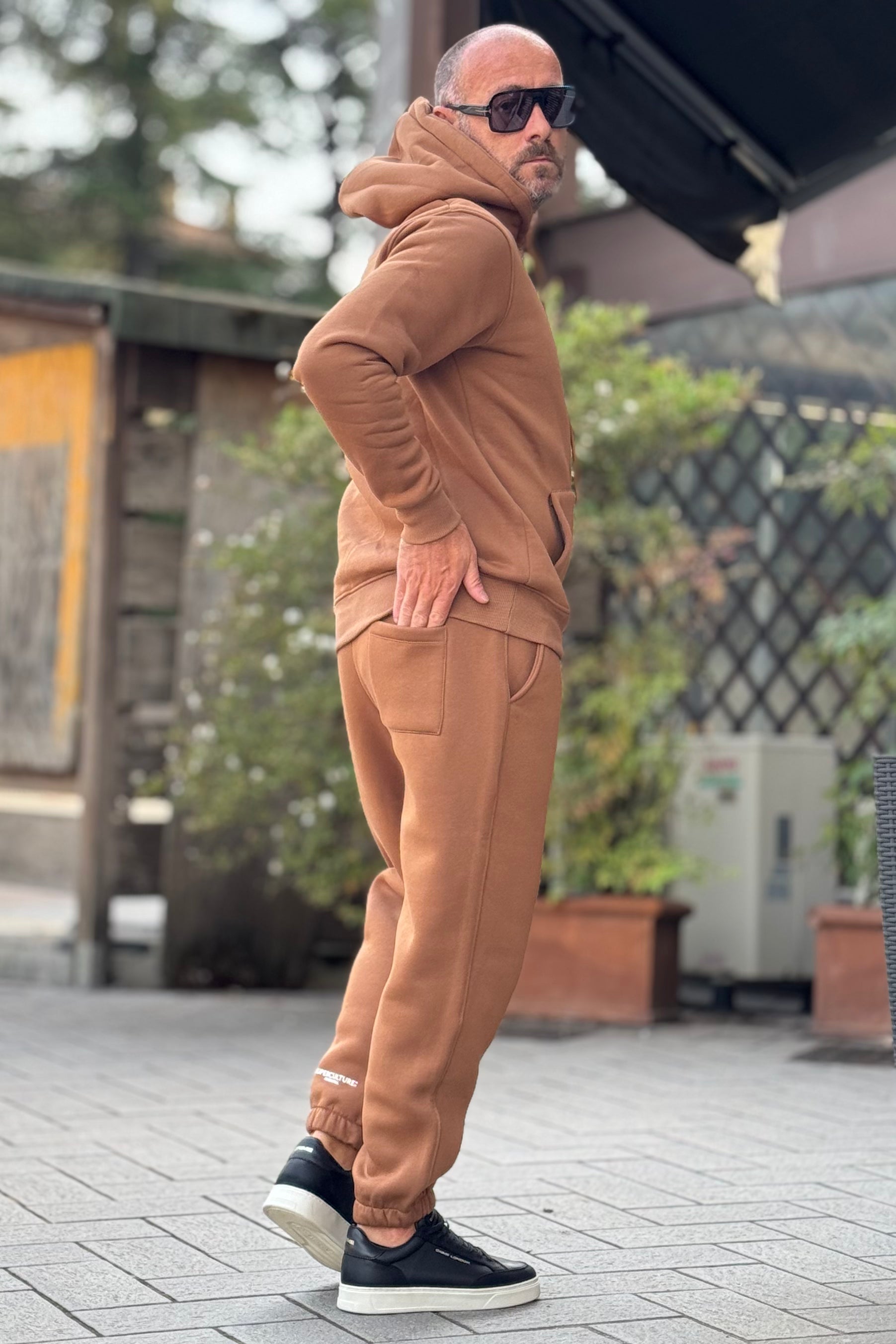 SUPERCULTURE JOY-Z TUTA FELPATA TASCA MARSUPIO E CAPPUCCIO COLORE BISCOTTO