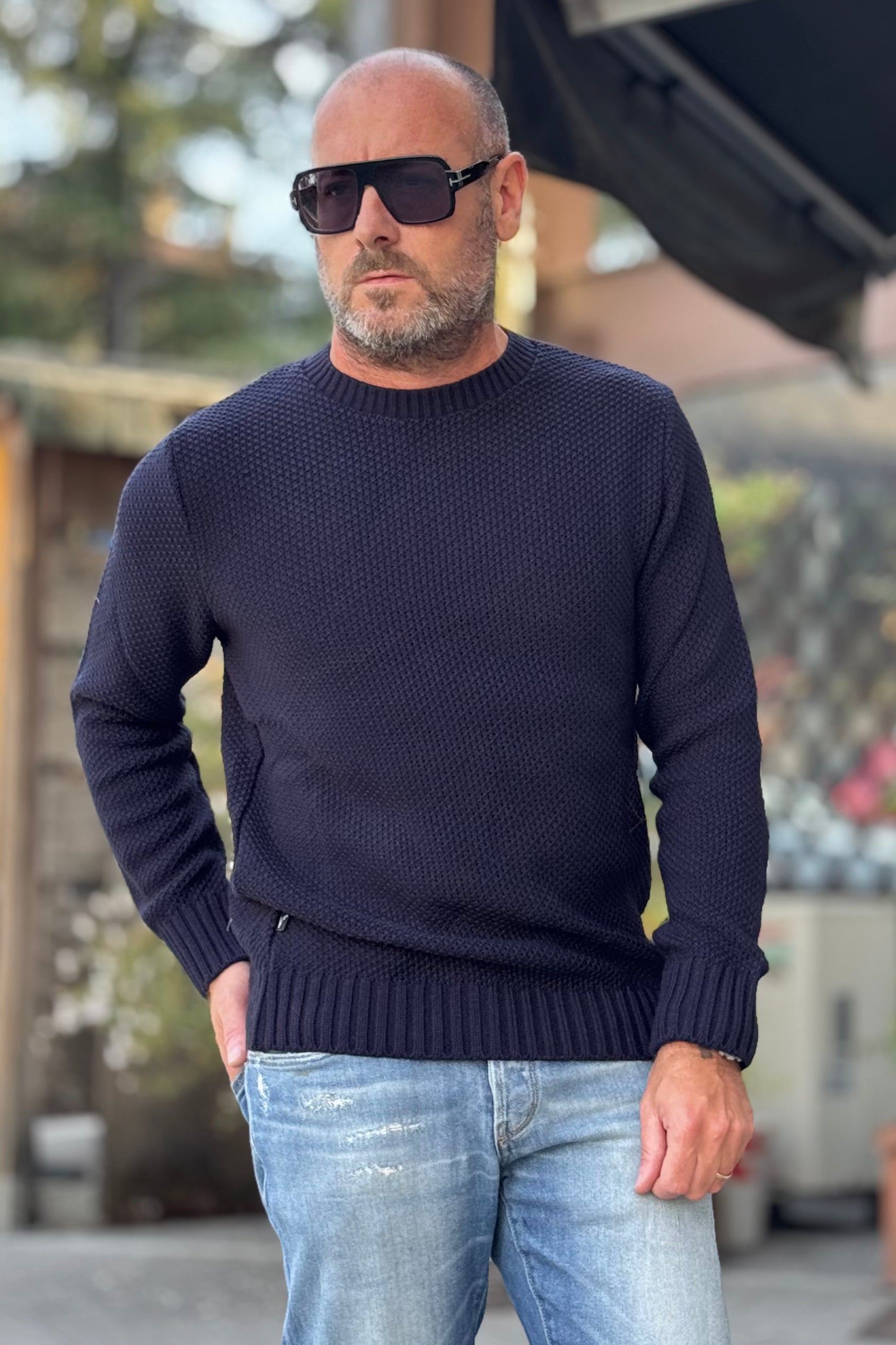 V2 Maglia girocollo trama punto riso disponibile in 3 colori