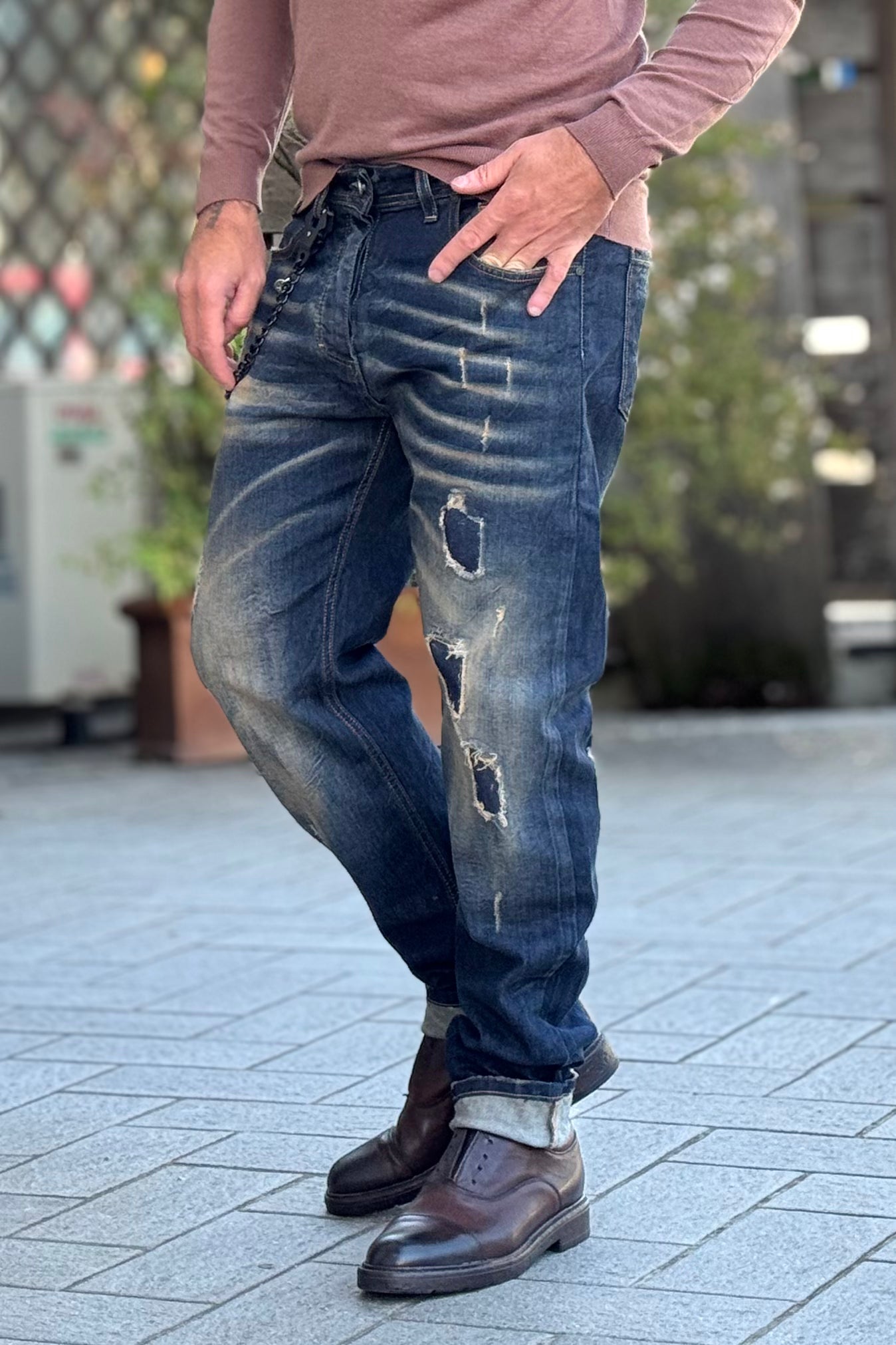 XAGON MAN JEANS REGULAR CON ROTTURE E ABRASIONI CATENA OMAGGIO