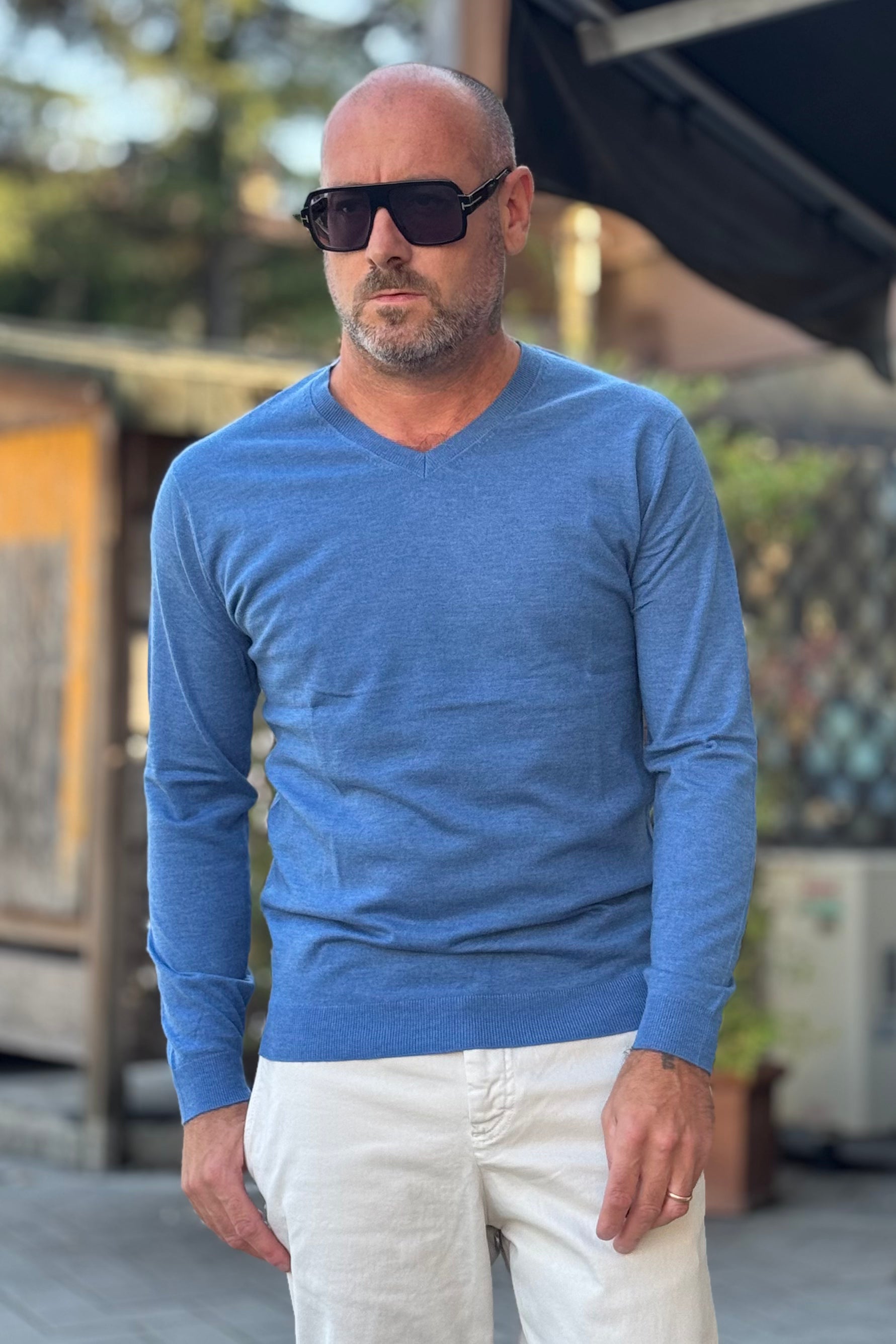 Telamira MV-041 V-neck sweater in extra fine wool available in 4 colors