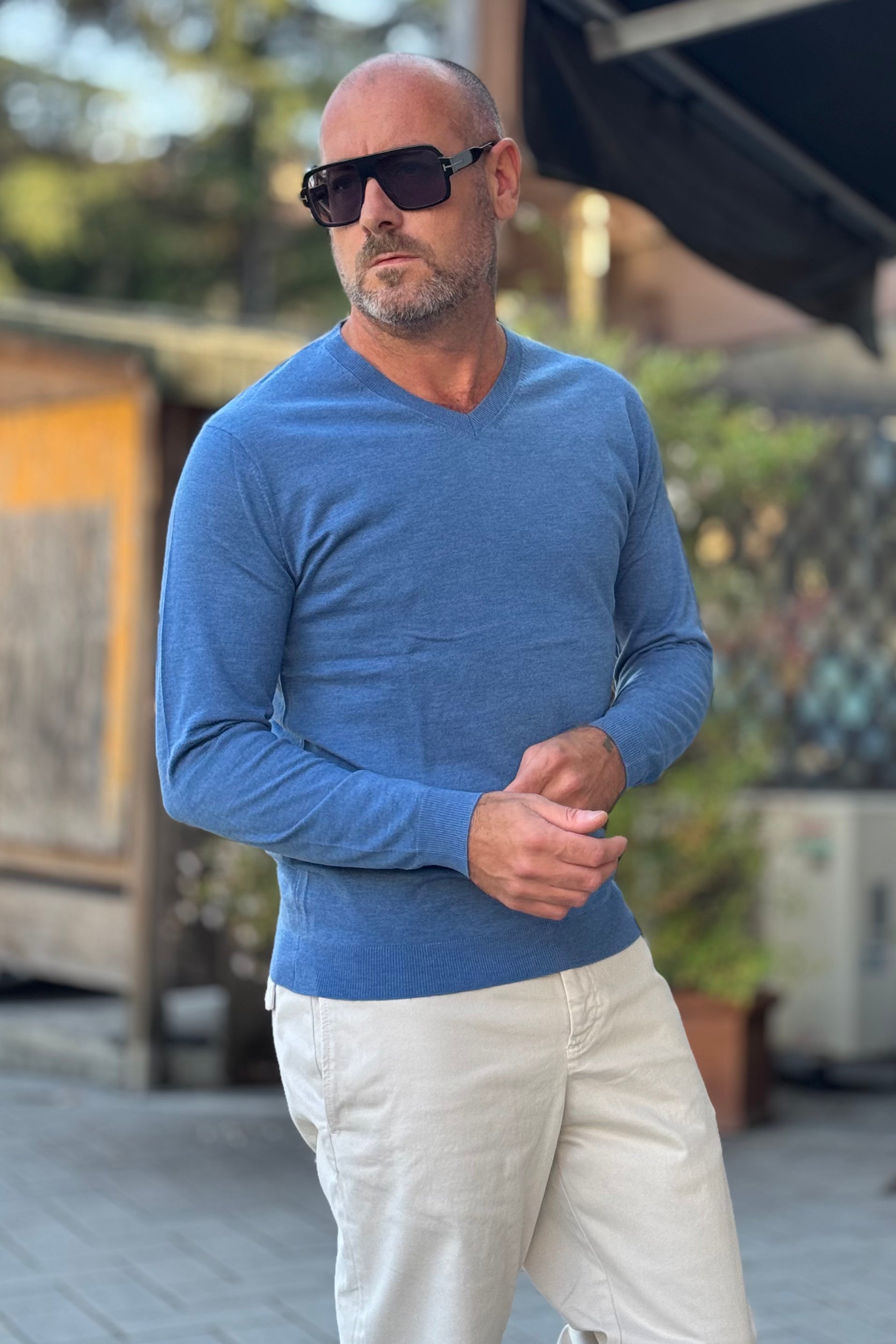 Telamira MV-041 V-neck sweater in extra fine wool available in 4 colors