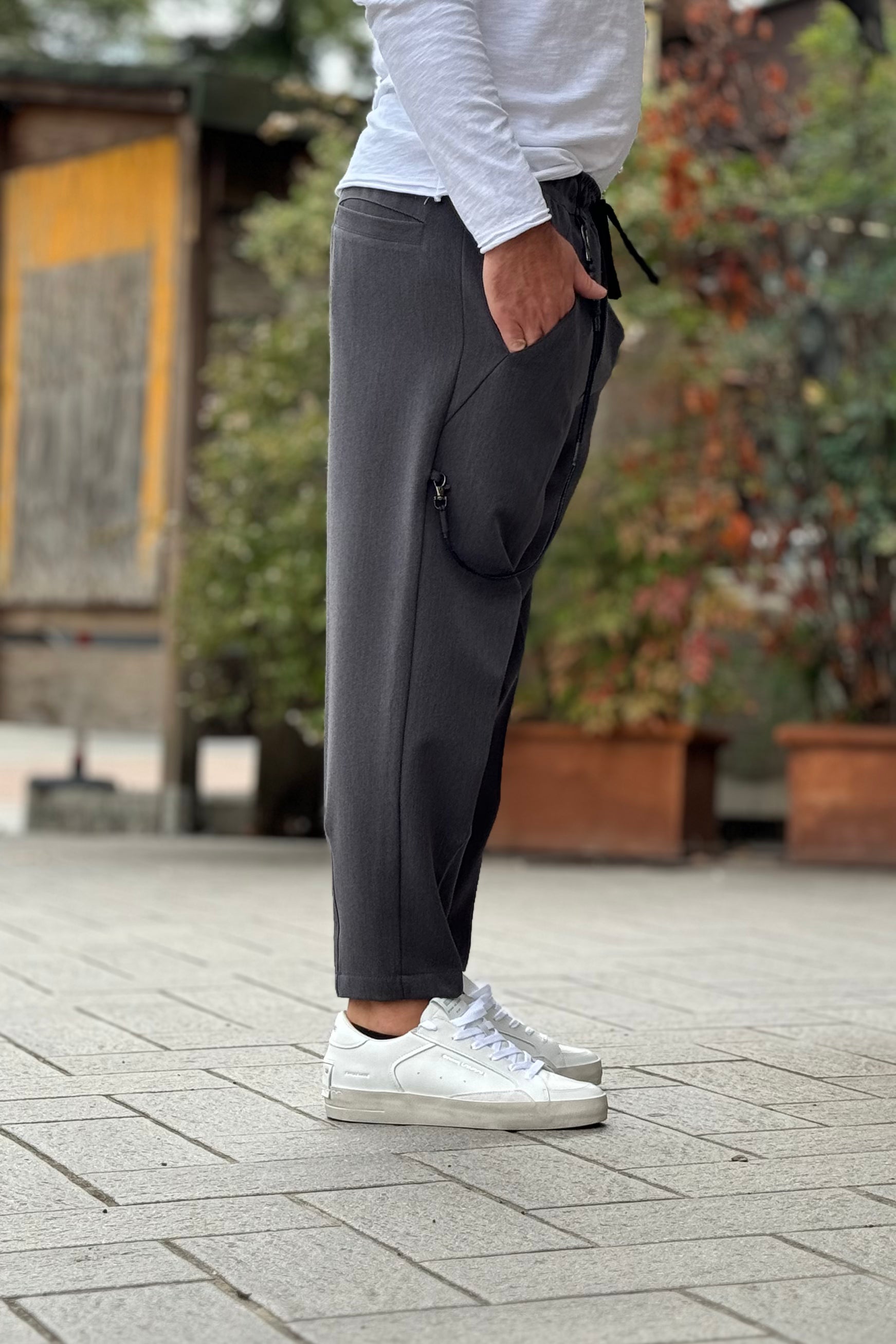 XAGON MAN PANTALONE CON ELASTICO IN VITA DISPONIBILE IN 2 COLORI