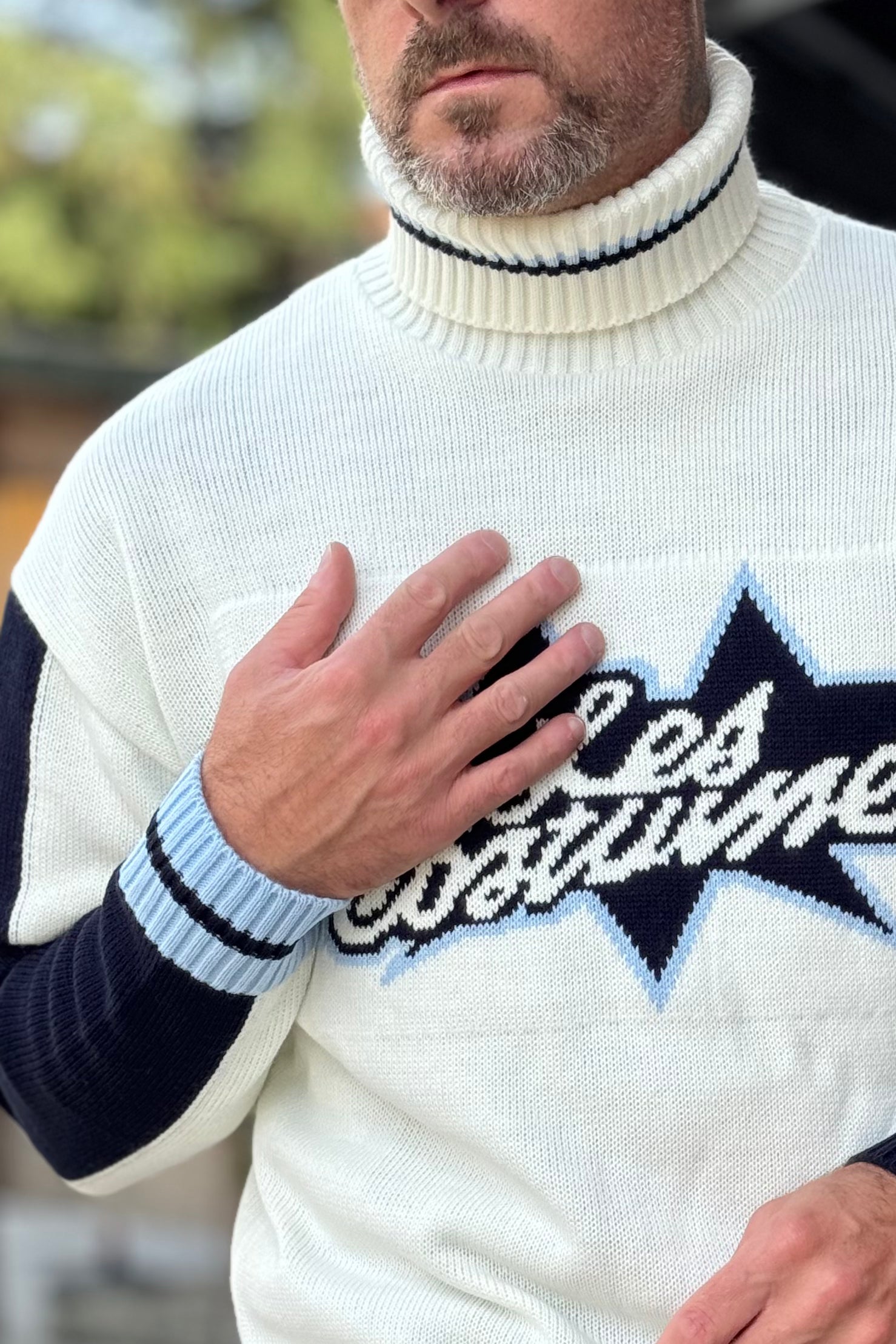 LES COSTUMES MAGLIA COLLO ALTO IN MOHAIR CON INTARSIO