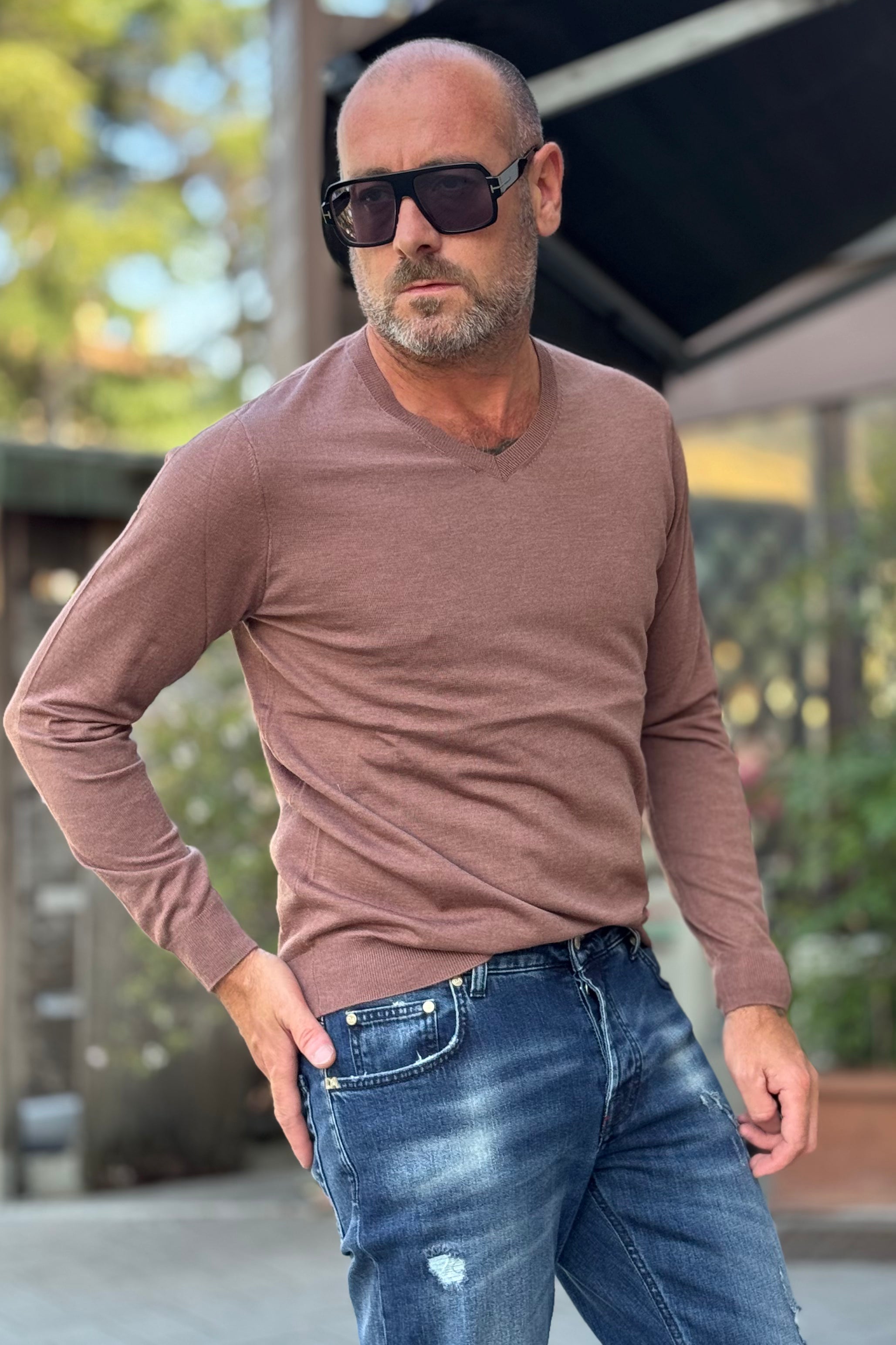 Telamira MV-041 V-neck sweater in extra fine wool available in 4 colors