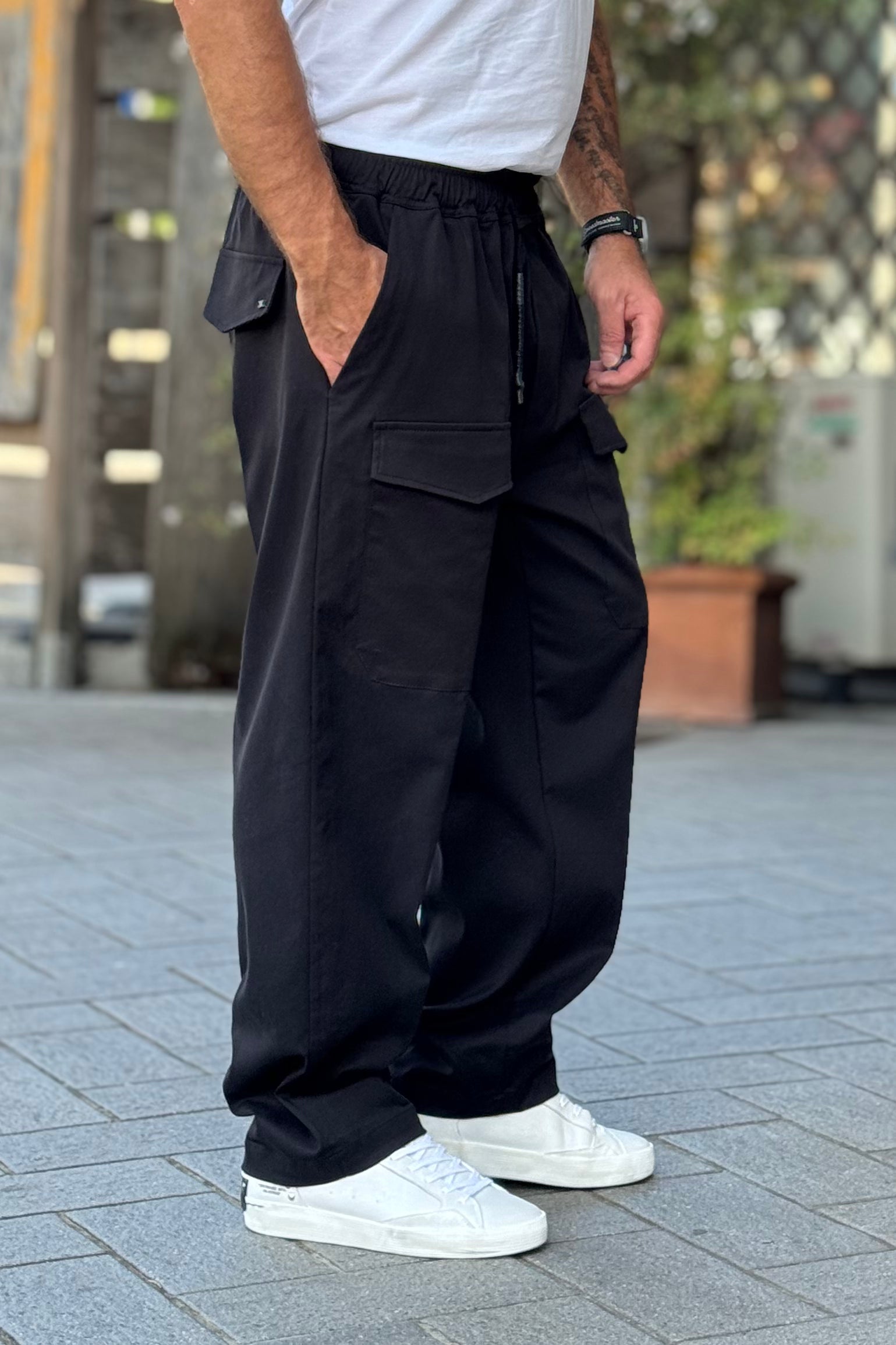 XAGON MAN PANTALONE TASCONE MODELLO LARGO COLORE NERO