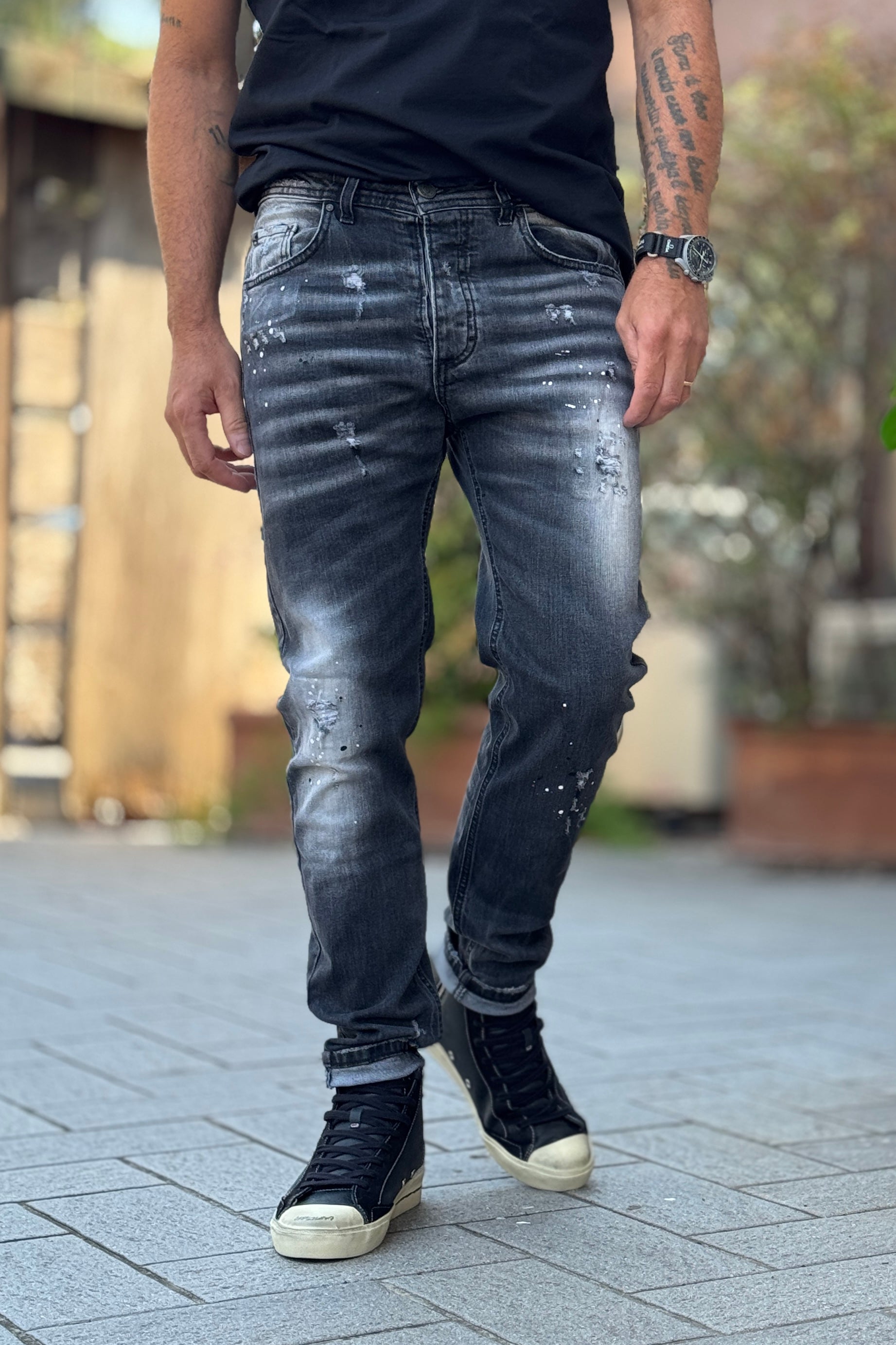 XAGON MAN JEANS CON ABRASIONI E SPLASH COLORE GRIGIO