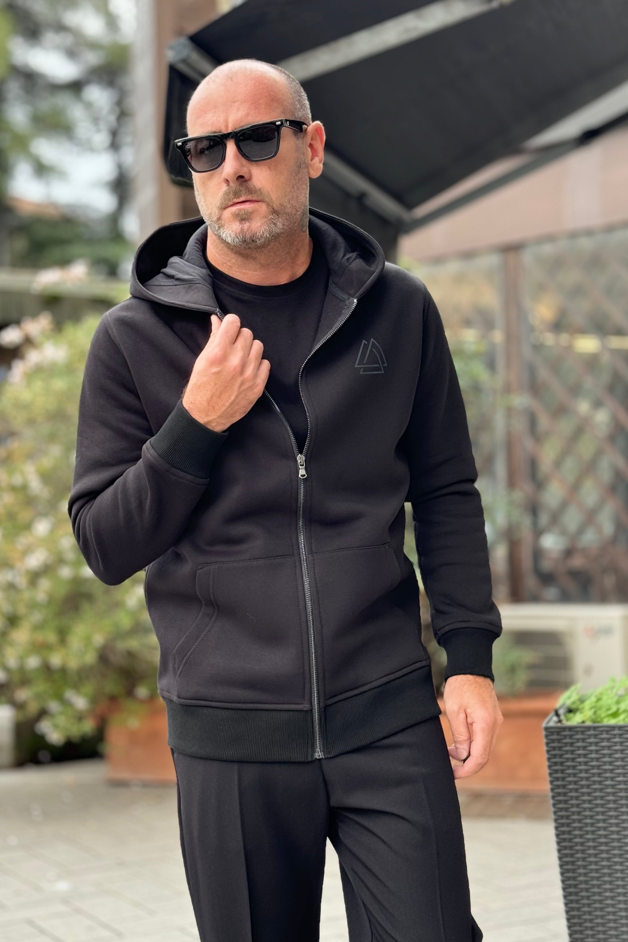 Anima FP02 Zip-up sweatshirt with zipped hood in black