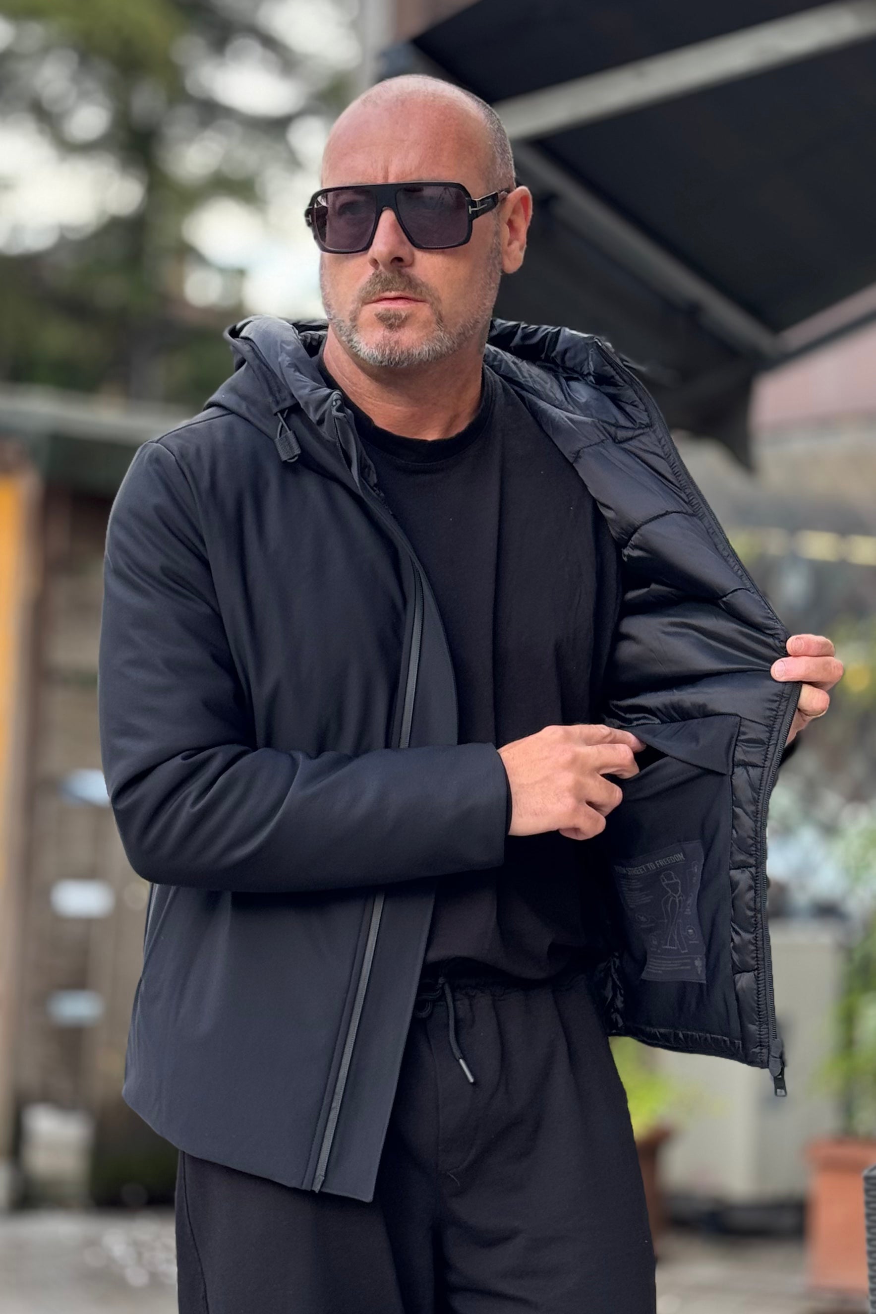 TELAMIRA GIUBBINO TECNICO CON CAPPUCCIO DISPONIBILE IN 2 COLORI