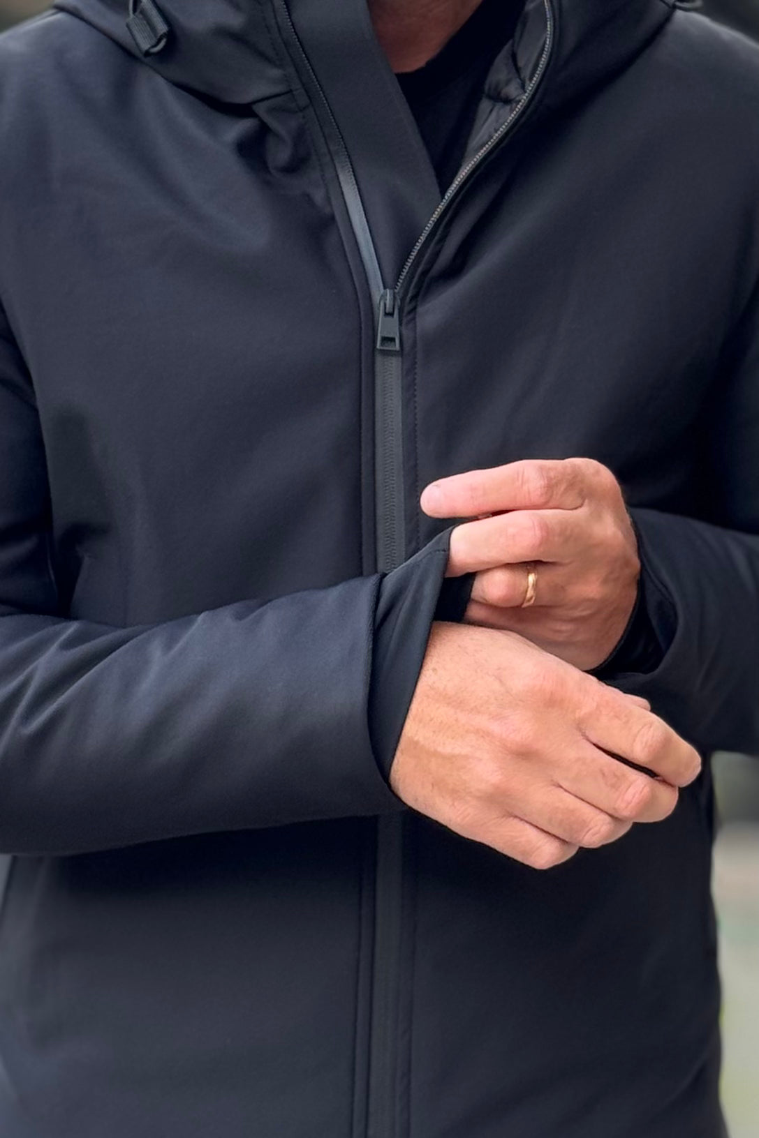 TELAMIRA GIUBBINO TECNICO CON CAPPUCCIO DISPONIBILE IN 2 COLORI