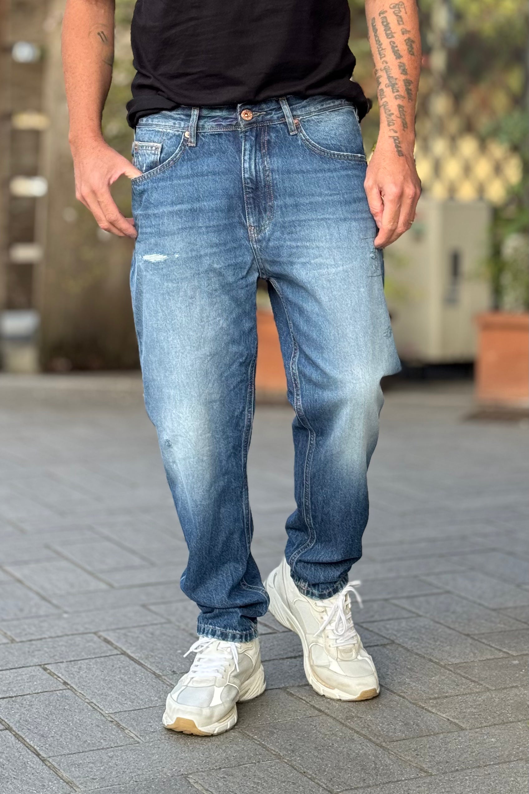 STAFF JEANS BAGGY CROPPED CON MICRO ABRASIONI