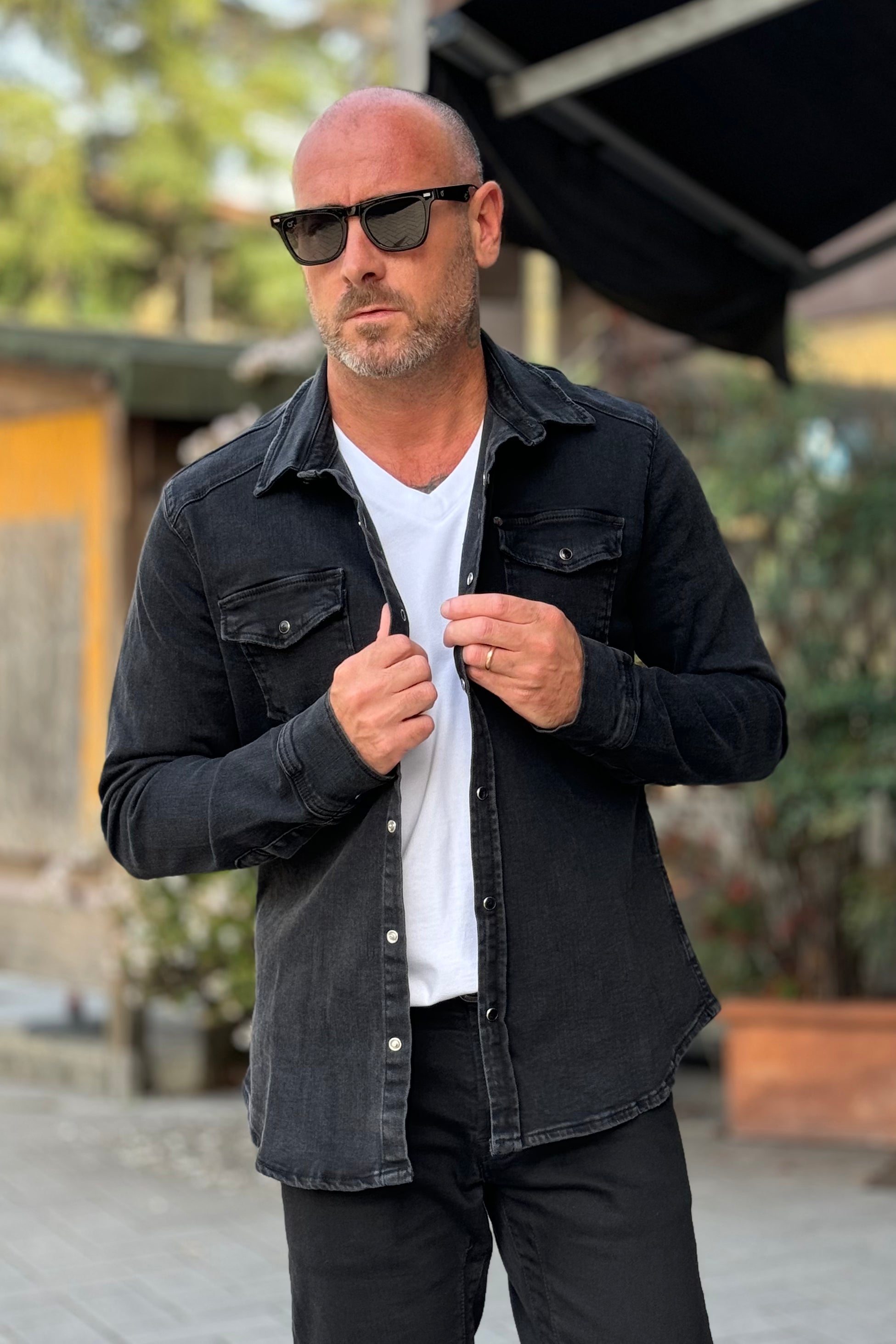 Pont DEAN slim fit black denim shirt with mother of pearl buttons