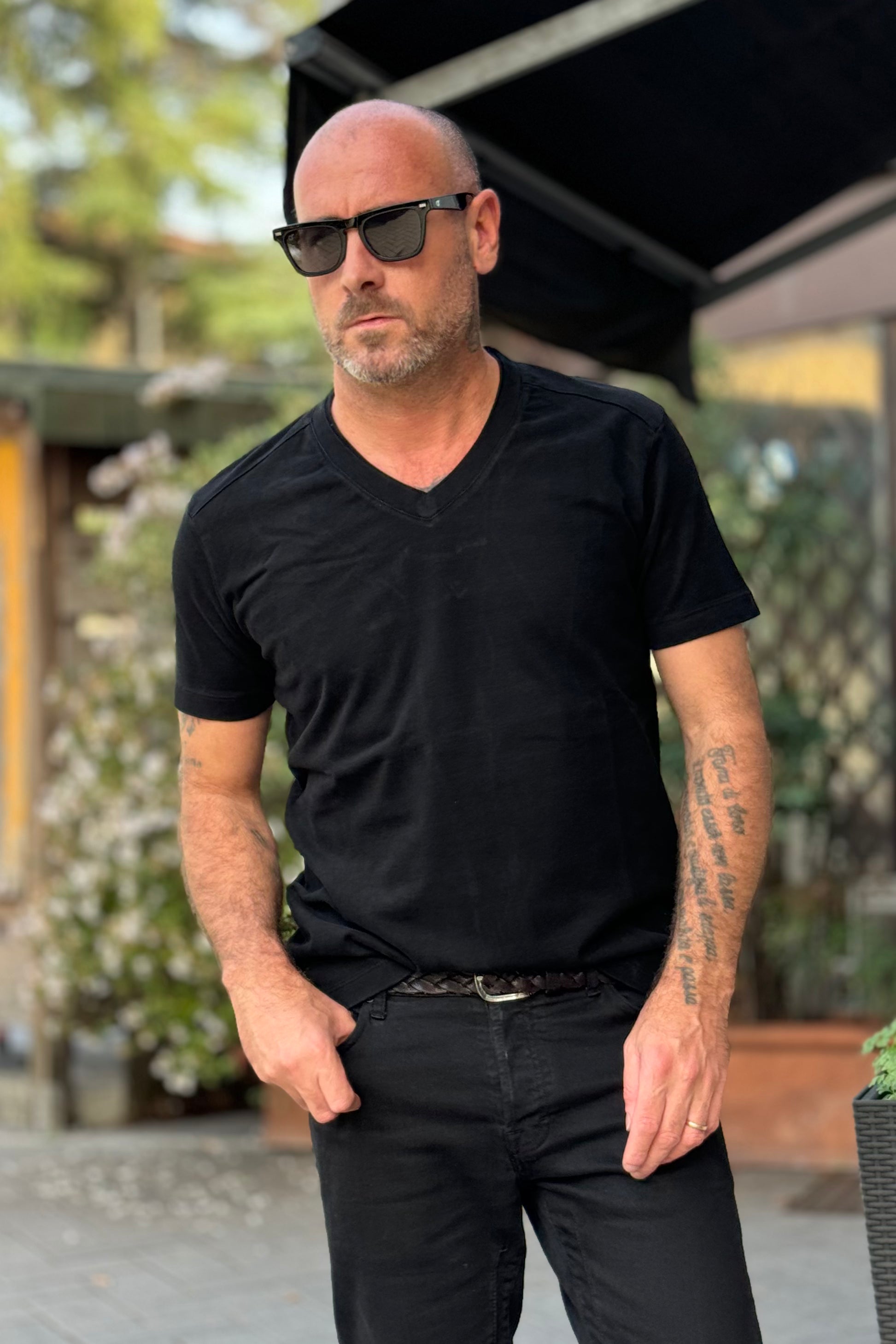 Anima CTN01 t-shirt v-neck in cotone disponibile in 3 colori