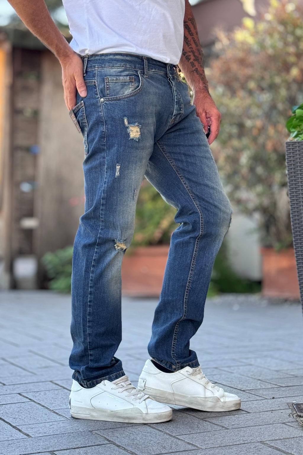 TELAMIRA JEANS CON ABRASIONI E ROTTURE