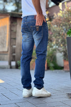 TELAMIRA JEANS CON ABRASIONI LAVAGGIO MEDIO CHIARO