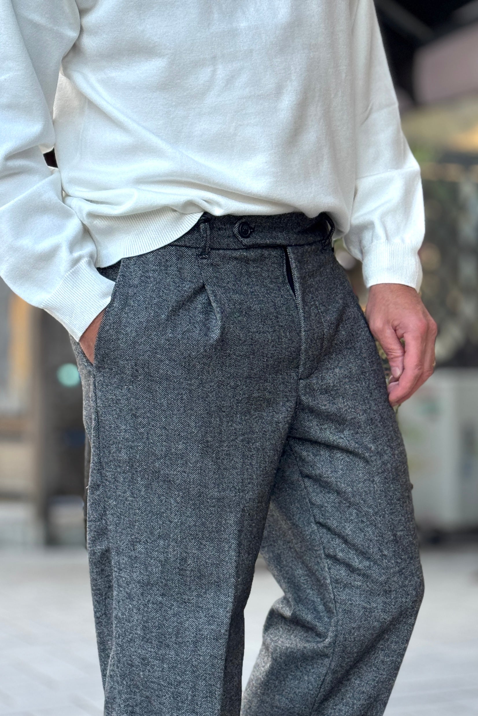 TELAMIRA PANTALONE CON PINCES SPIGATO DISPONIBILE IN 2 COLORI