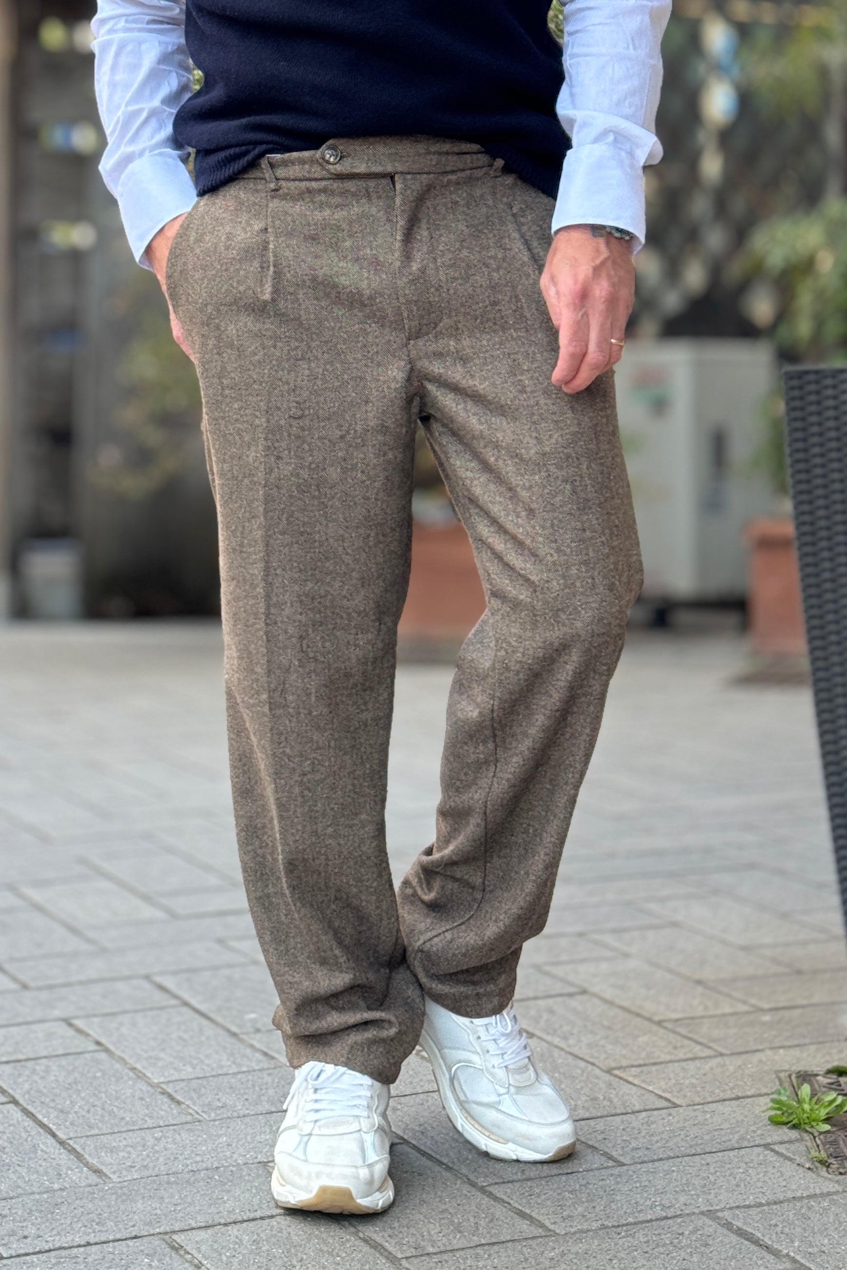 TELAMIRA PANTALONE CON PINCES SPIGATO DISPONIBILE IN 2 COLORI
