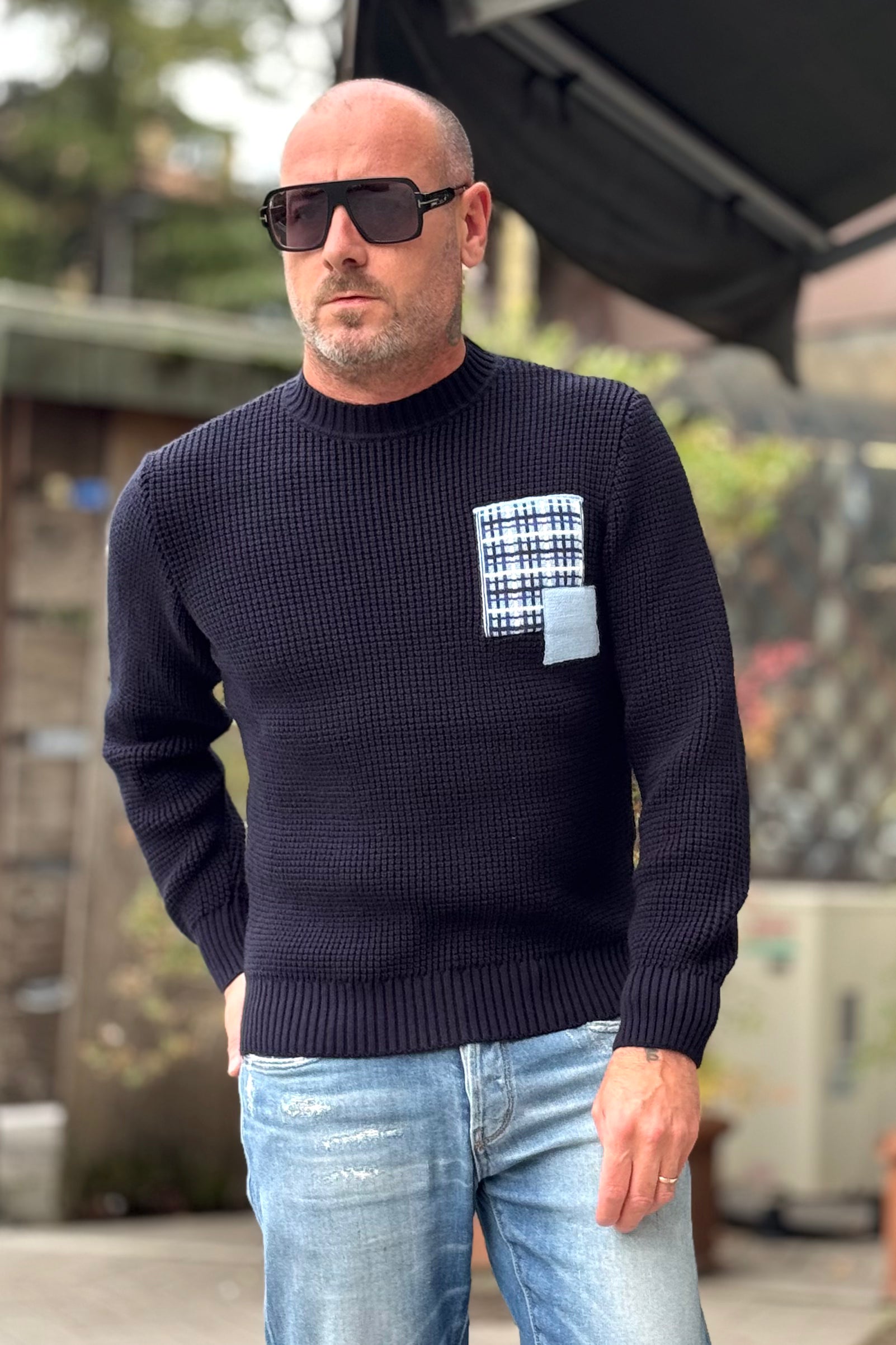 TELAMIRA MAGLIA GIROCOLLO CON PATCH DISPONIBILE IN 2 COLORI