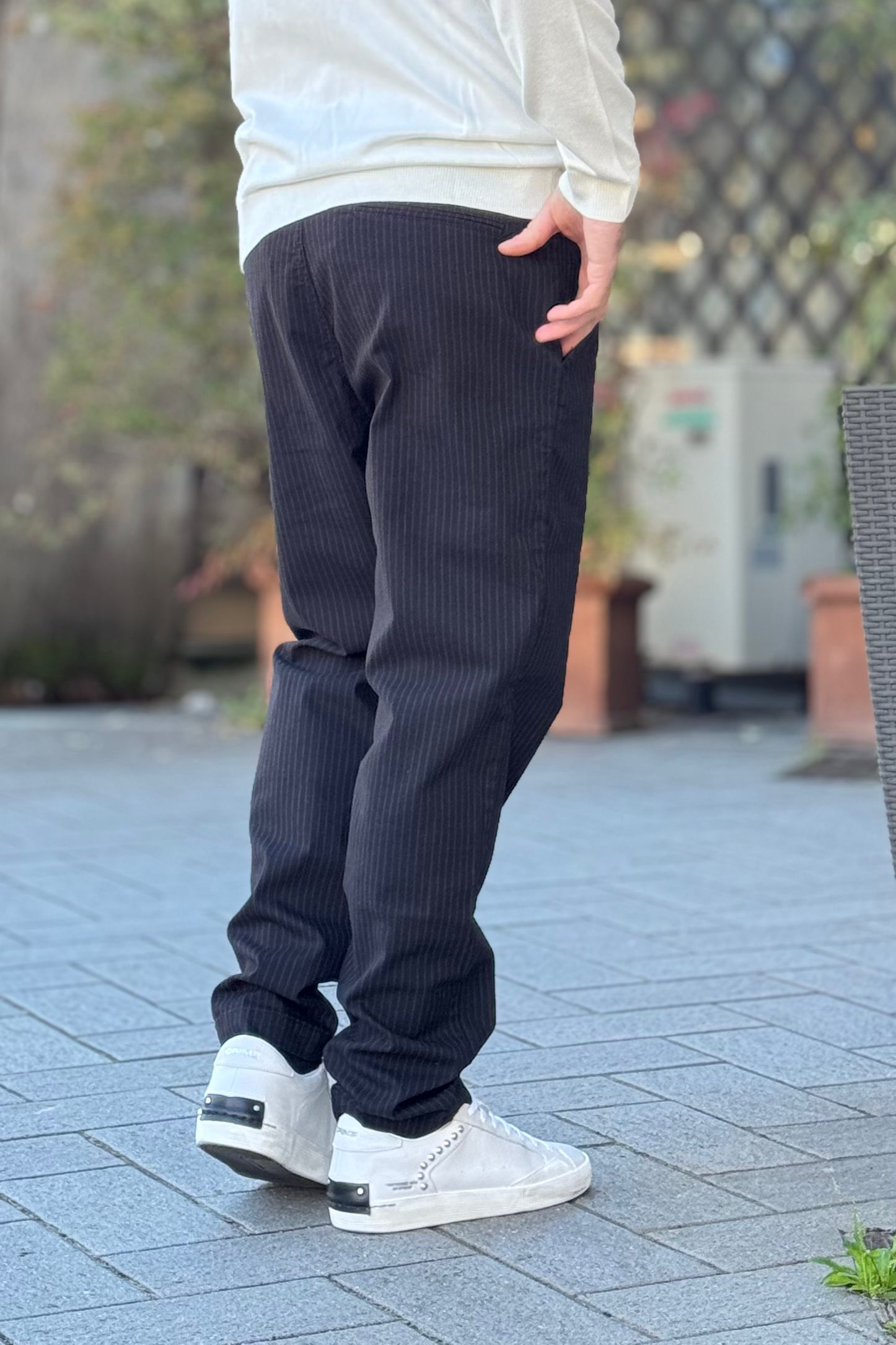 EN AVANCE PANTALONE GESSATO RELAXED TASCA AMERICA COLORE NERO