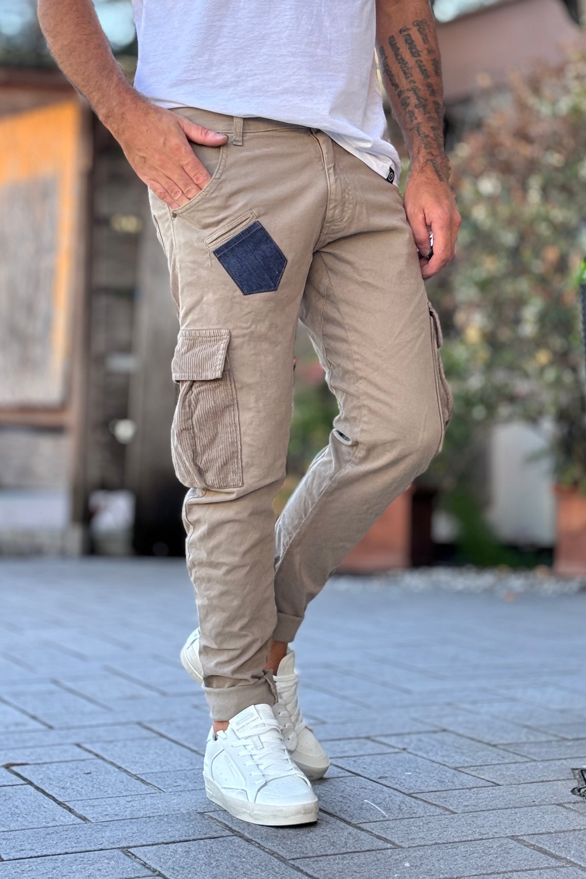 V2 PANTALONE CARGO CON TASCA VELLUTO - TORTORA