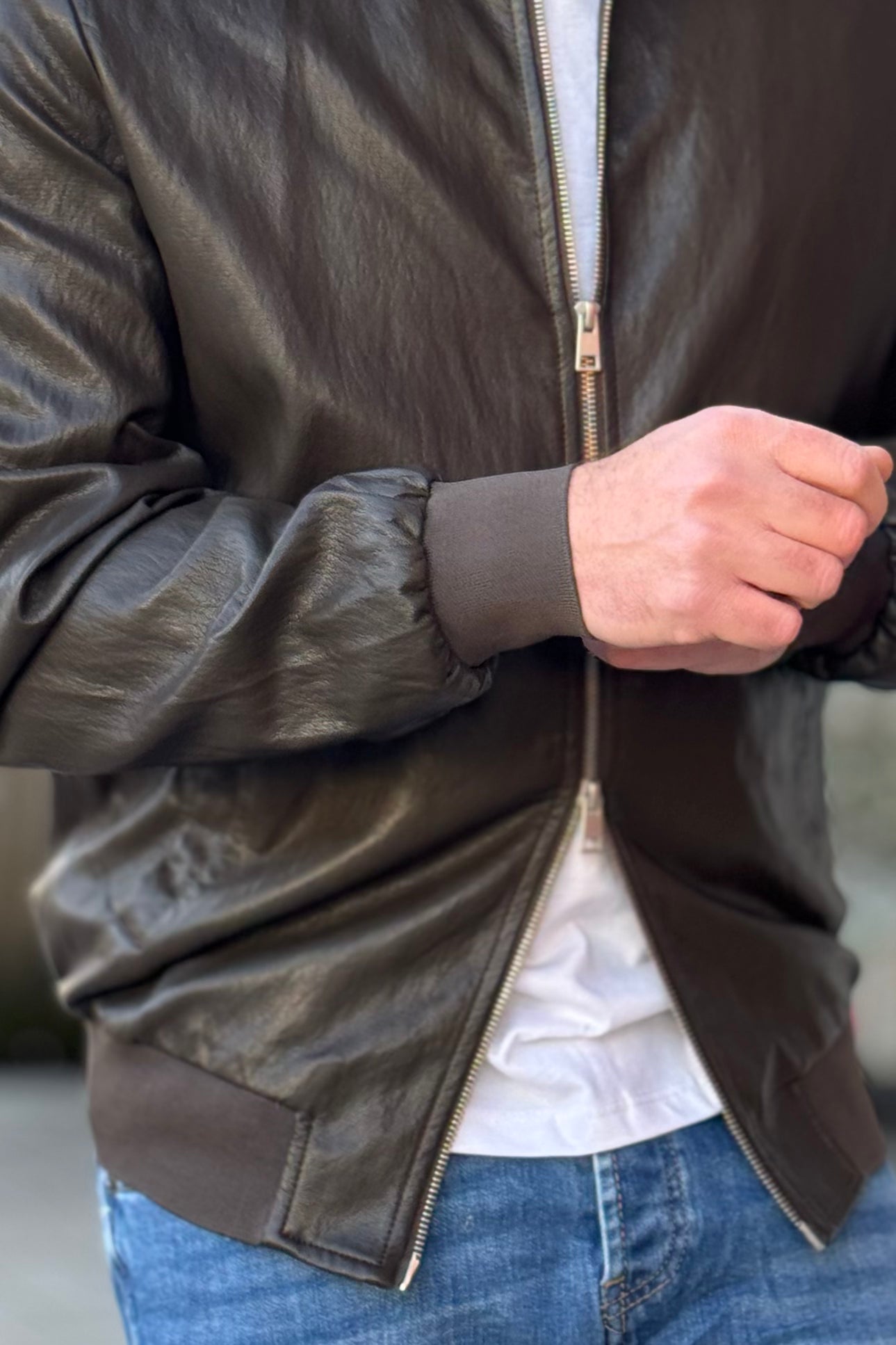 TELAMIRA BOMBER IN ECOPELLE CON COLLO IN PISTAGNA DISPONIBILE IN 2 COLORI - Mania Fashion Clothing