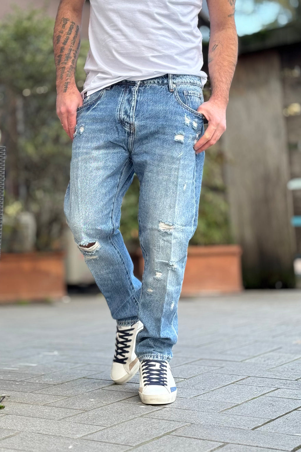 TELAMIRA JEANS CON ABRASIONI E ROTTURE - Mania Fashion Clothing