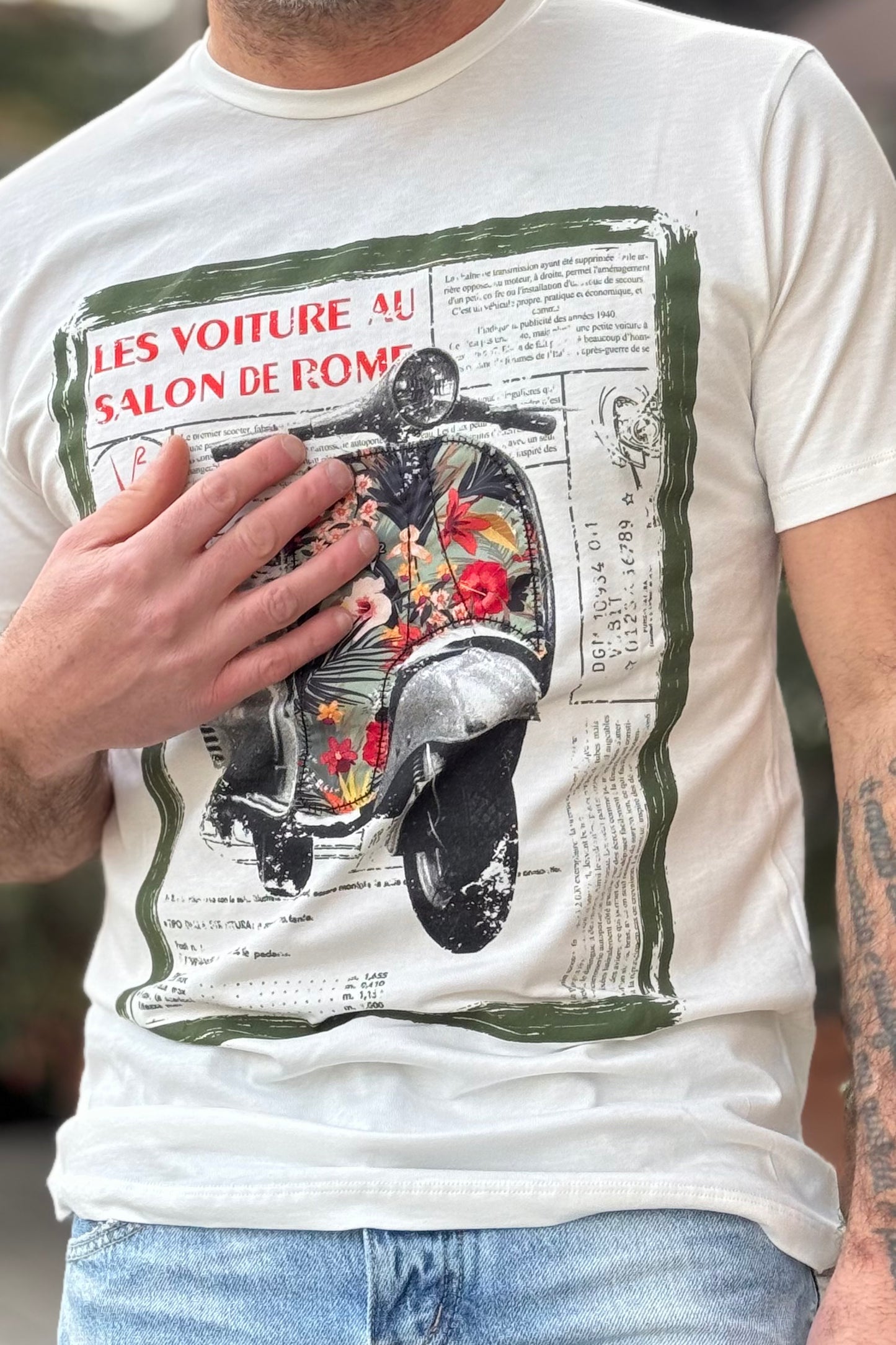 V2 Vespa Tshirt in cotone con patch vespa e stampe