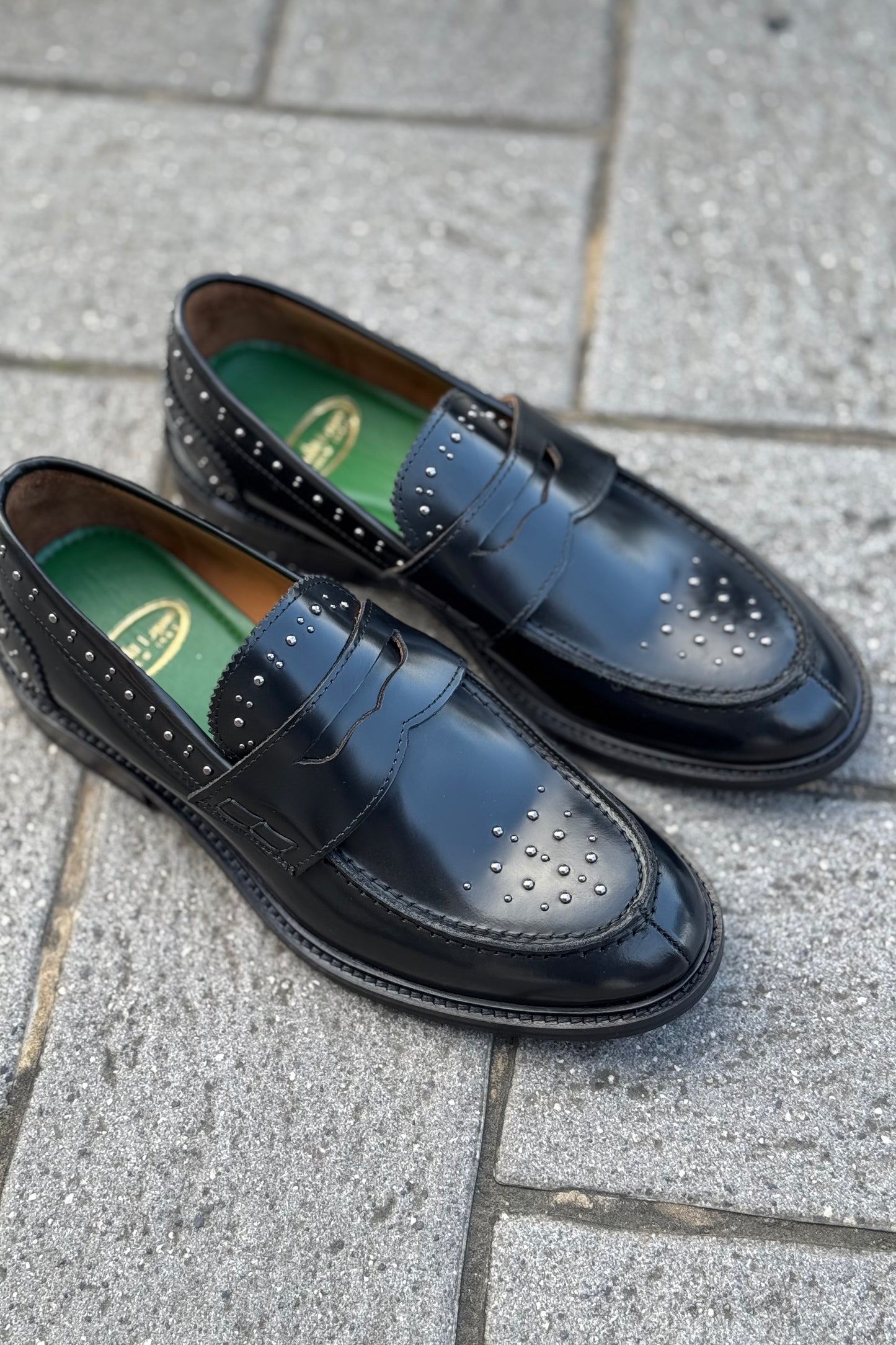 Arnold Layne 056 Mocassino in vera pelle con borchie colore nero