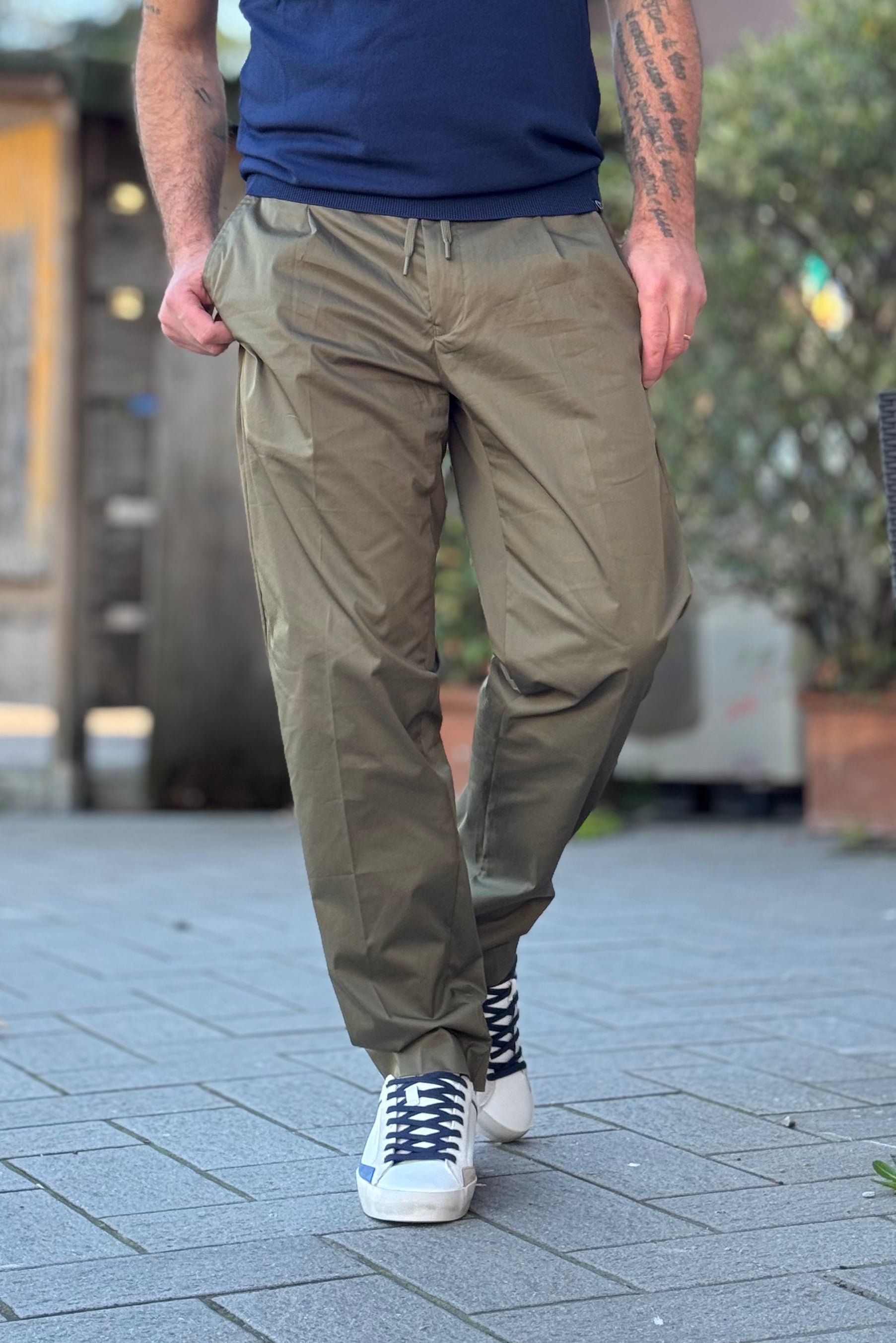TELAMIRA PANTALONE CHINO IN TESSUTO TECNICO DISPONIBILE IN 5 COLORI