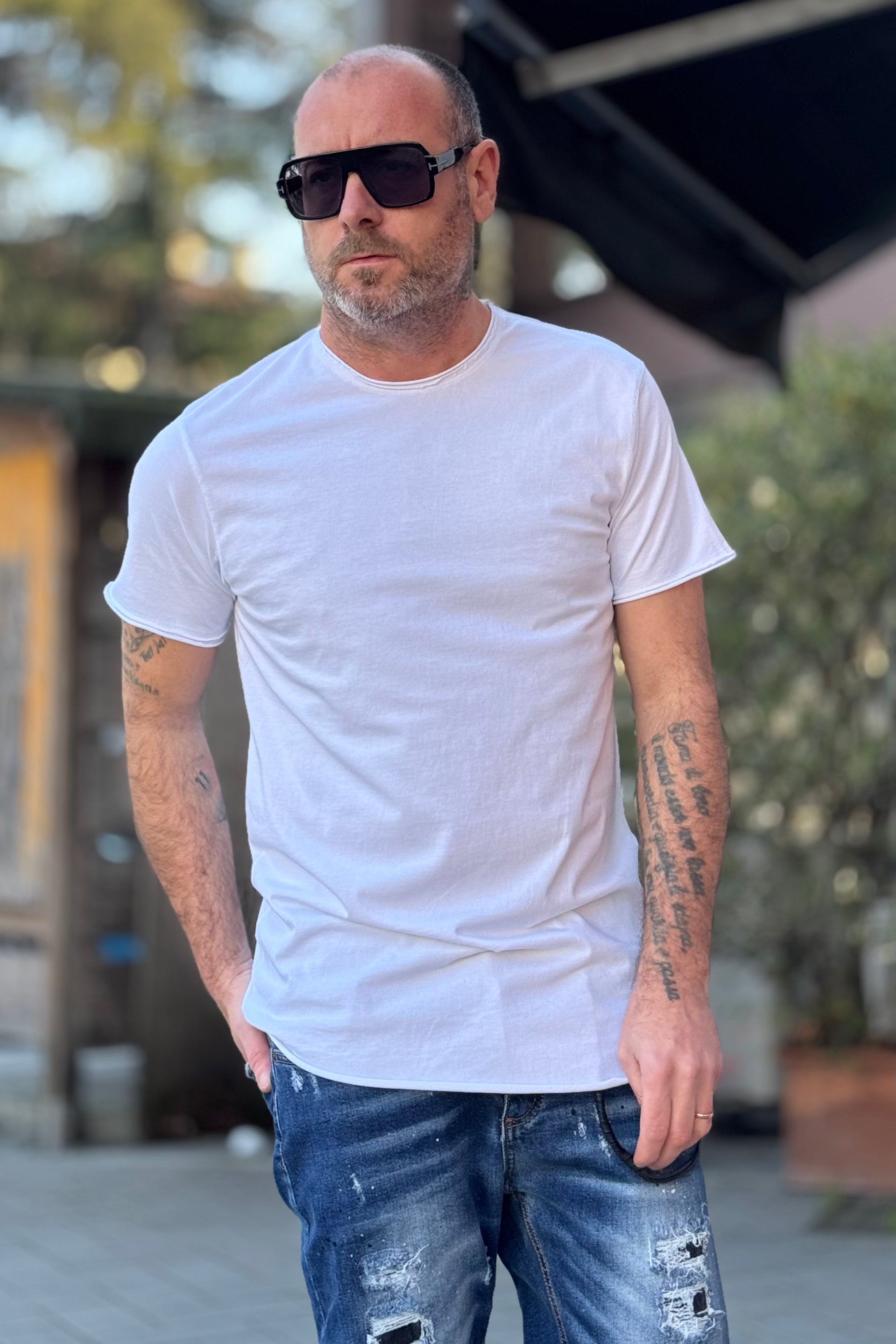 EN AVANCE TSHIRT DOPPIO BORDO TAGLIO VIVO DISPONIBILE 2 COLORI