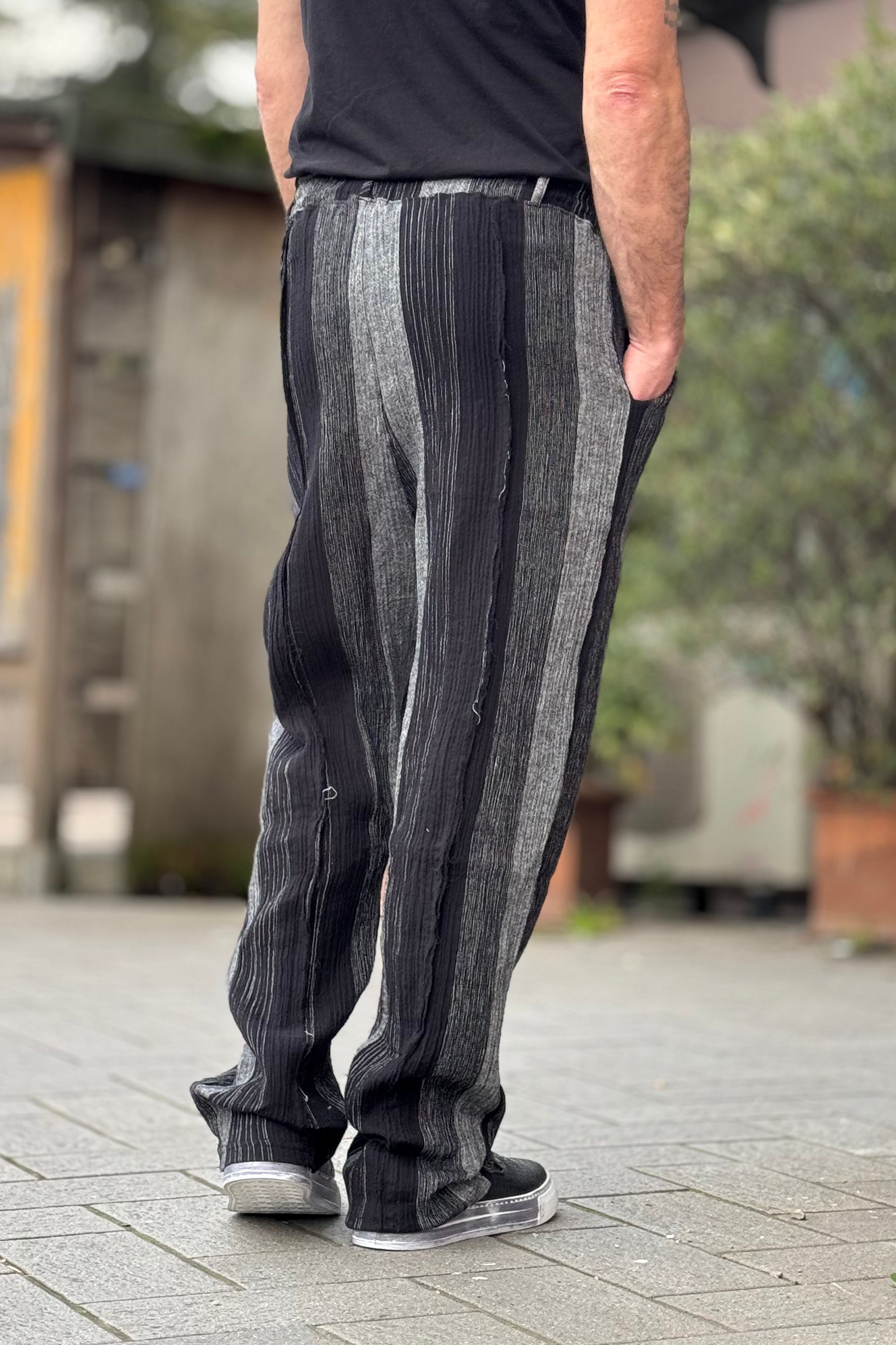 XAGON MAN PANTALONE LARGO A RIGHE