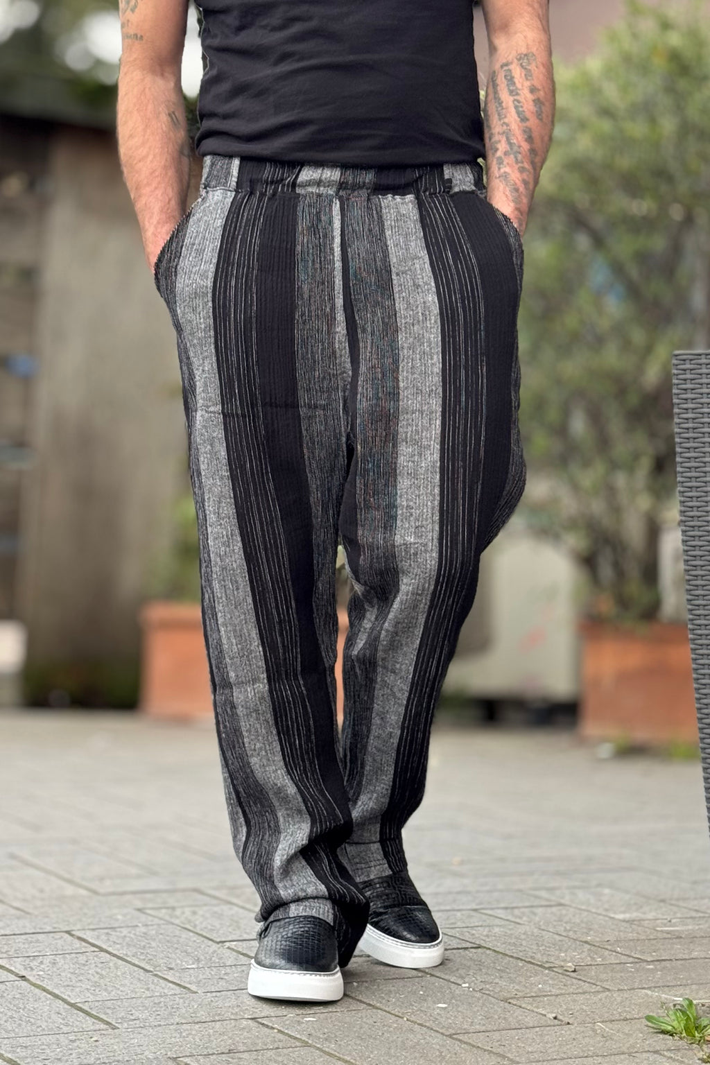 XAGON MAN PANTALONE LARGO A RIGHE